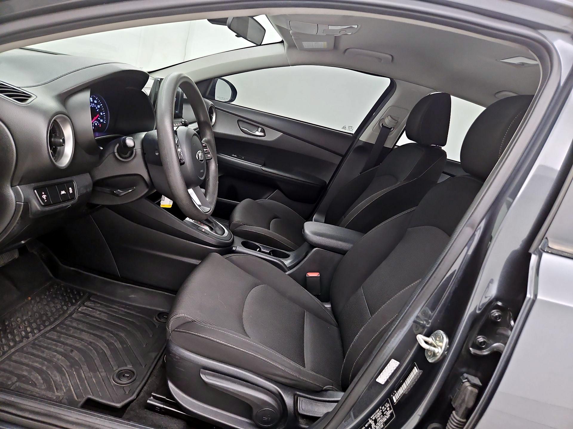 Thumbnail: 2019 Kia Forte - 11