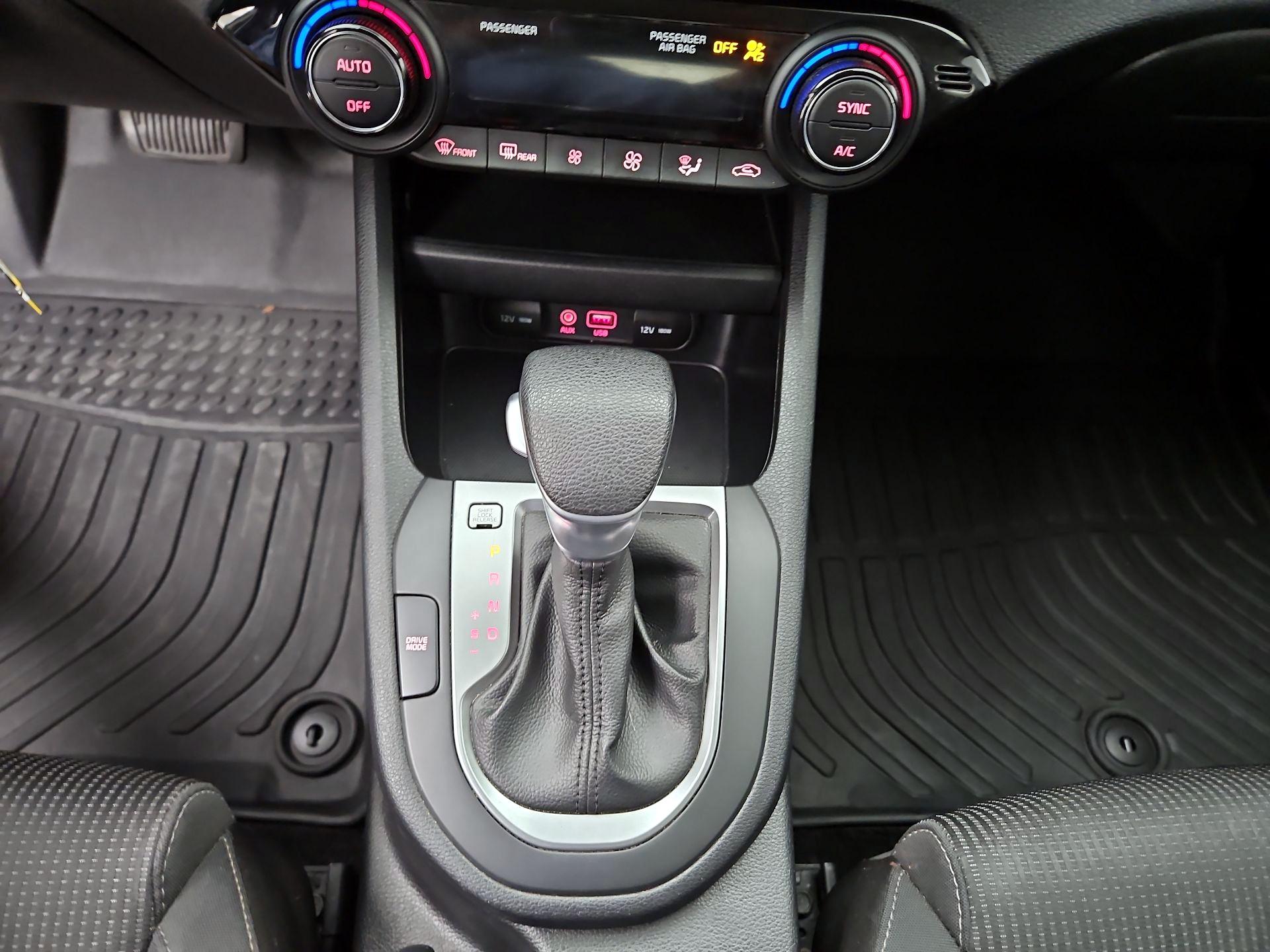 Thumbnail: 2019 Kia Forte - 17