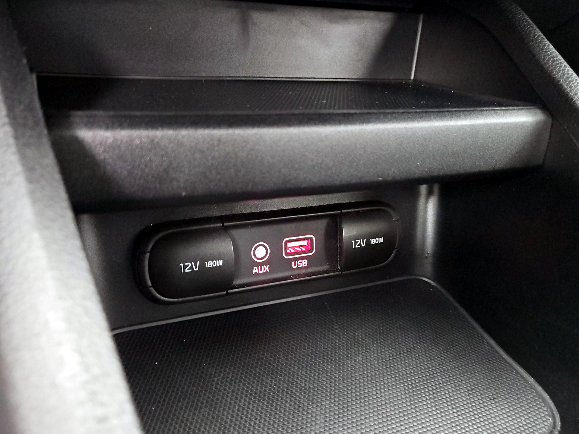 Thumbnail: 2019 Kia Forte - 18