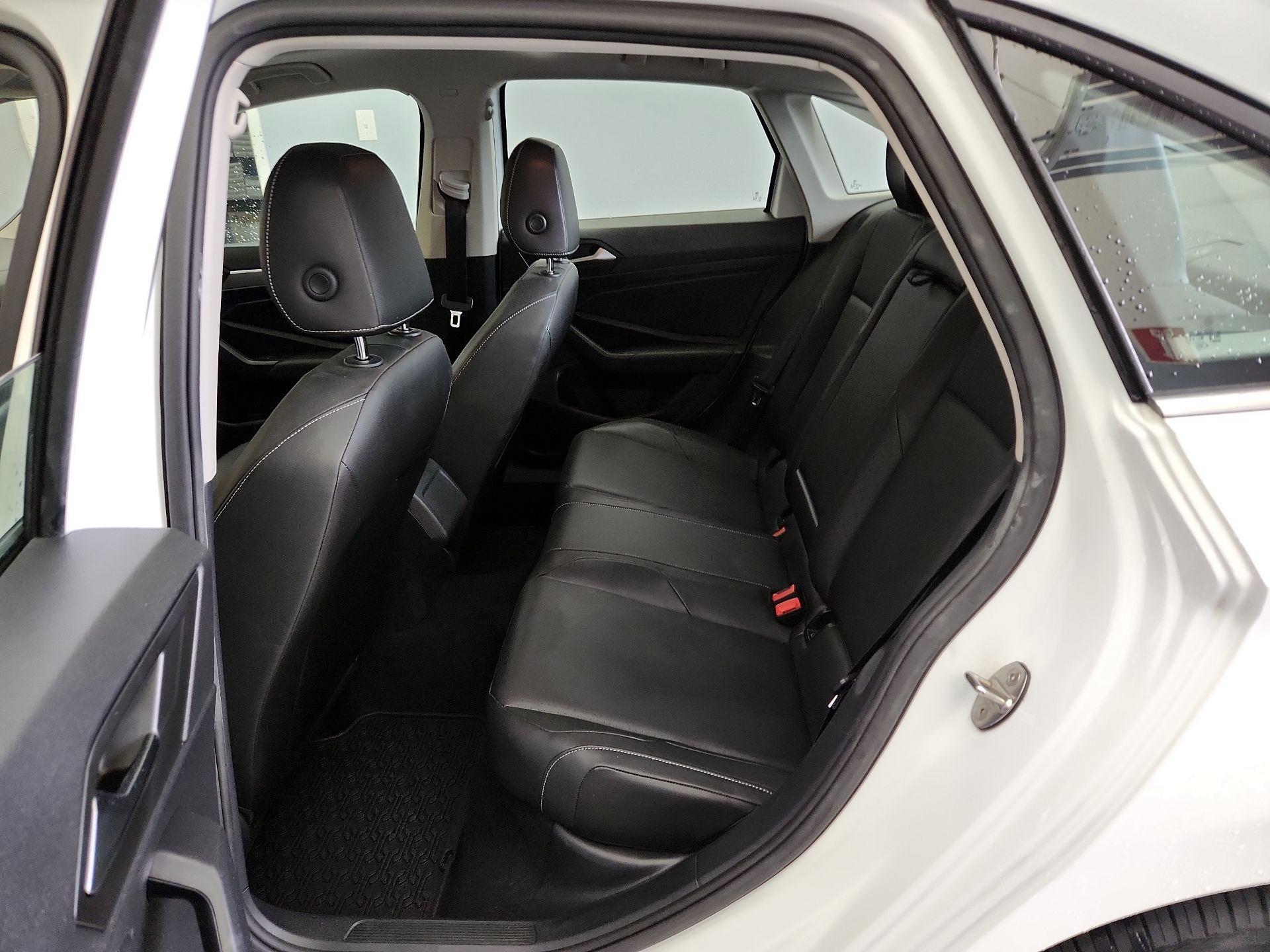 Thumbnail: 2019 Volkswagen Jetta - 20