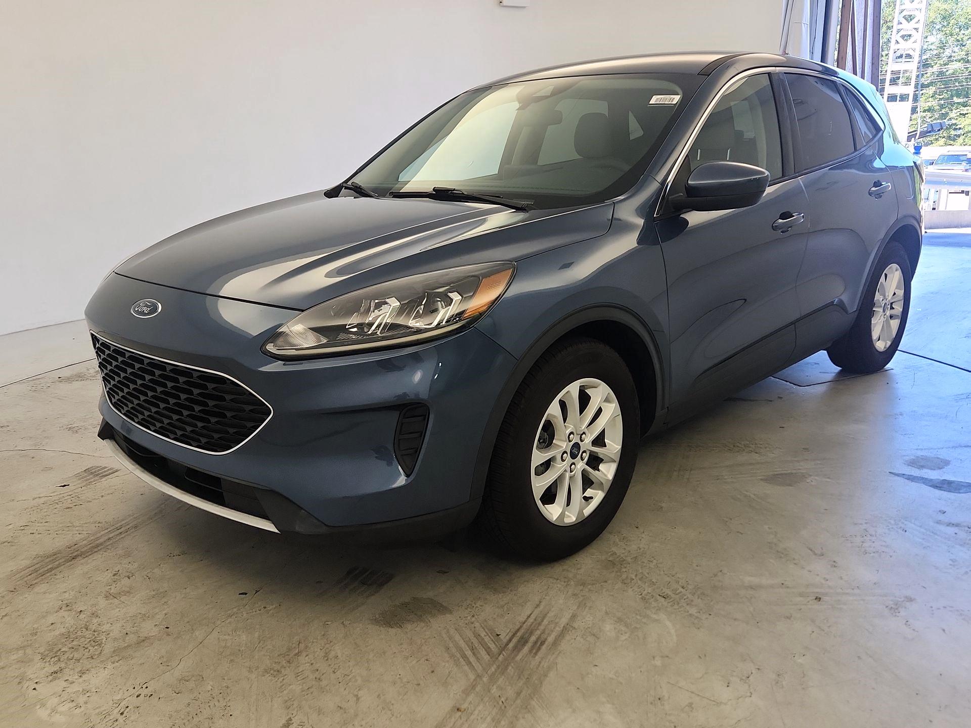 Thumbnail: 2020 Ford Escape - 3