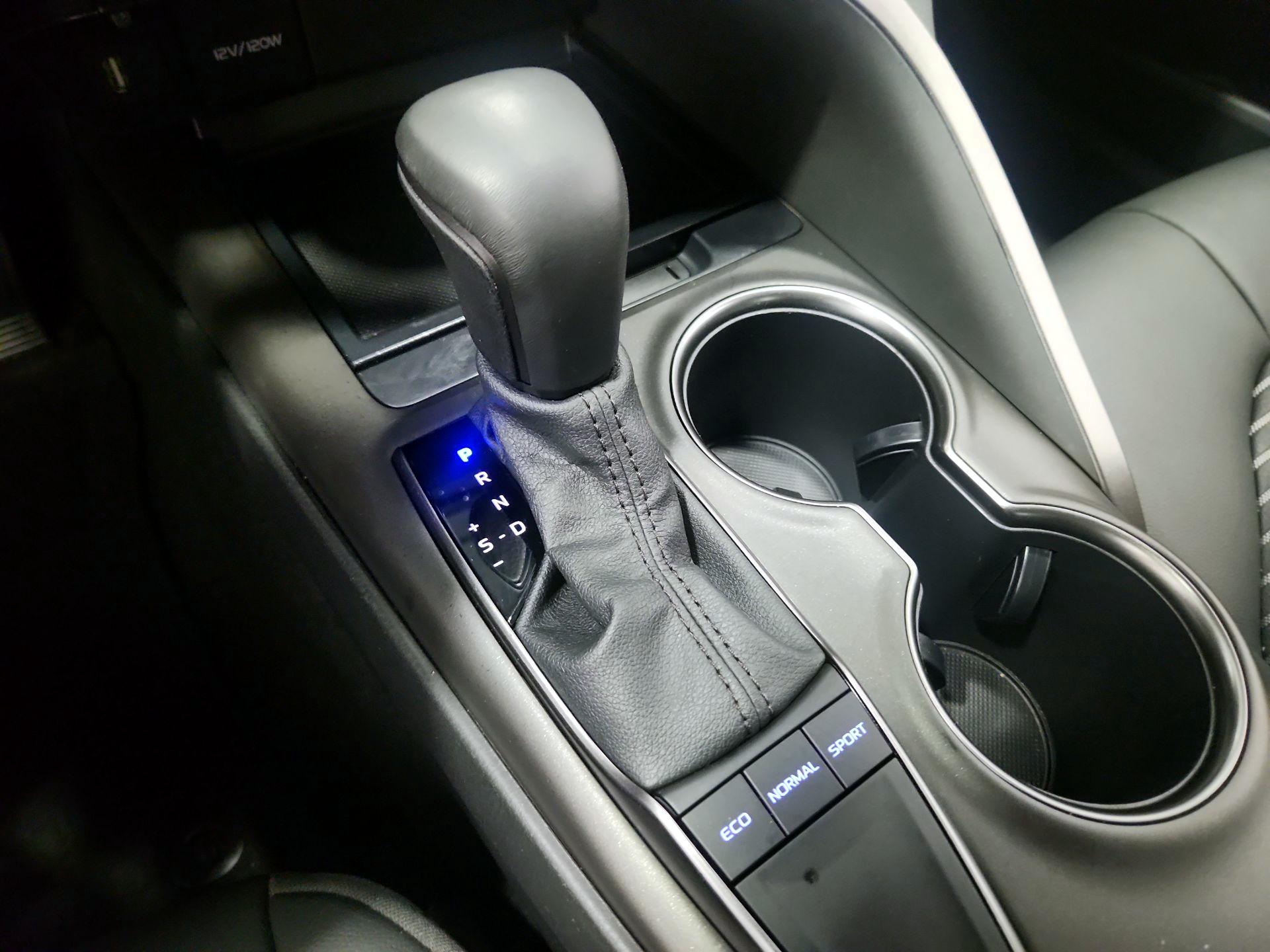 Thumbnail: 2022 Toyota Camry - 17