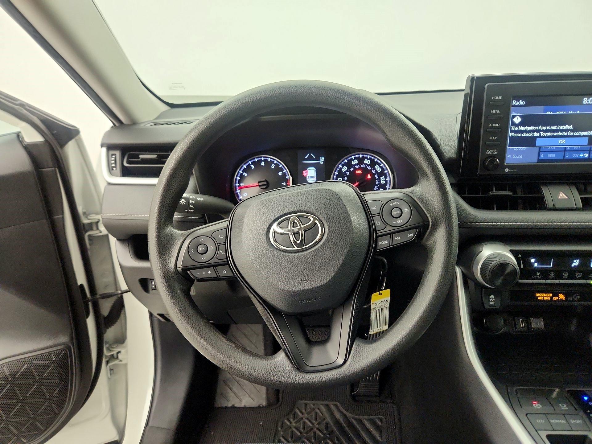 Thumbnail: 2021 Toyota RAV4 - 10