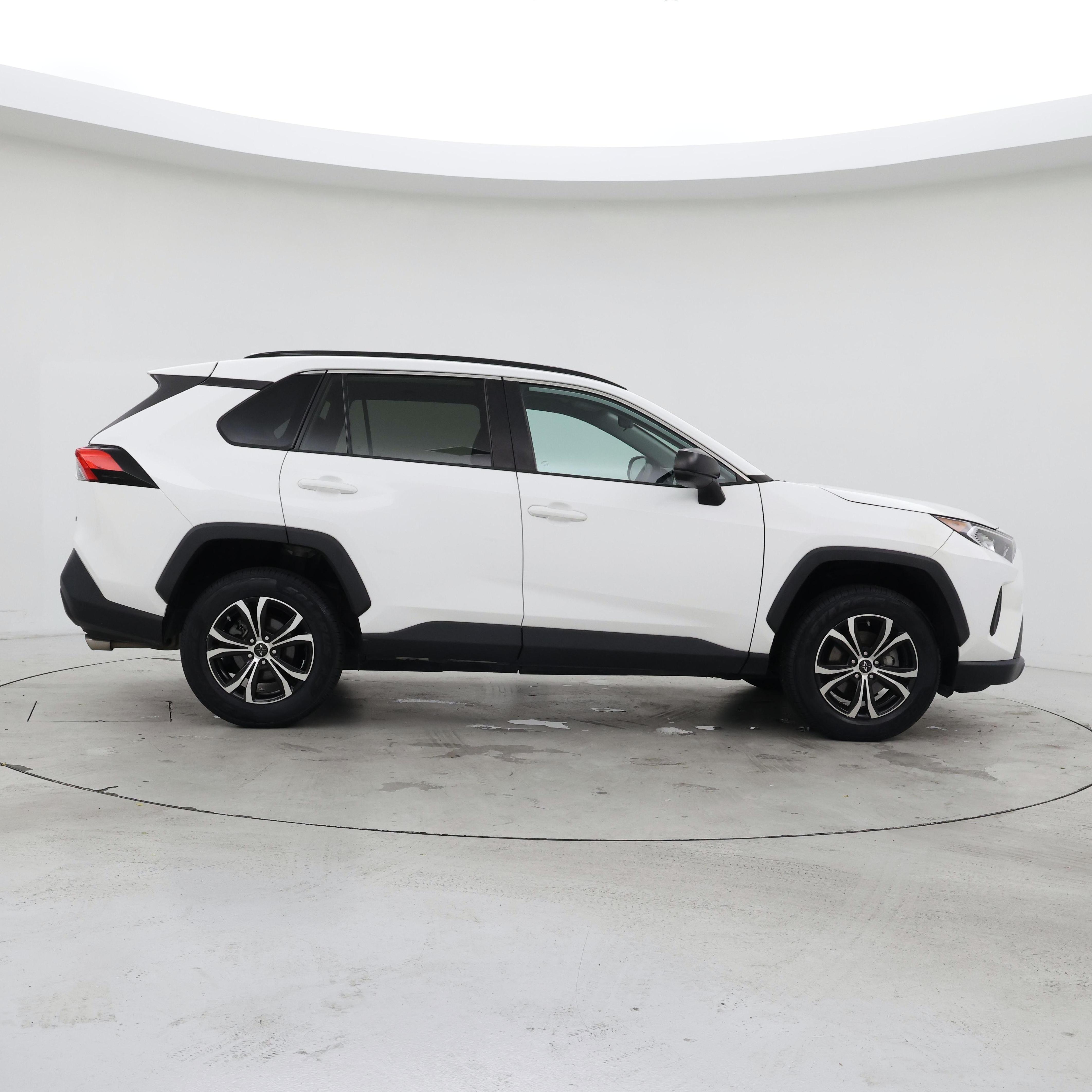 Thumbnail: 2021 Toyota RAV4 - 7