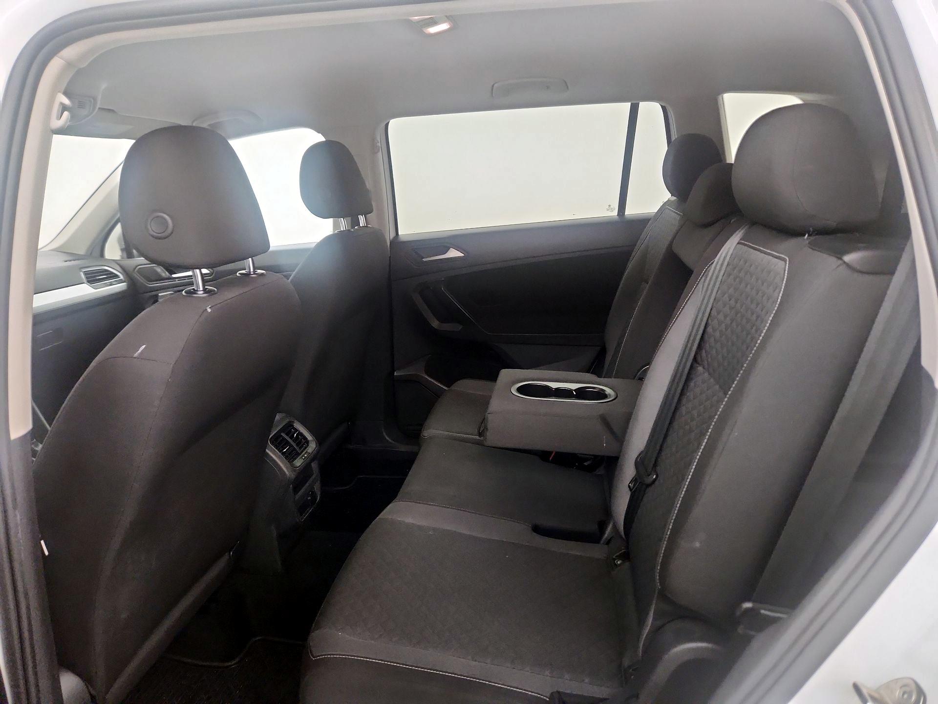 Thumbnail: 2021 Volkswagen Tiguan - 16
