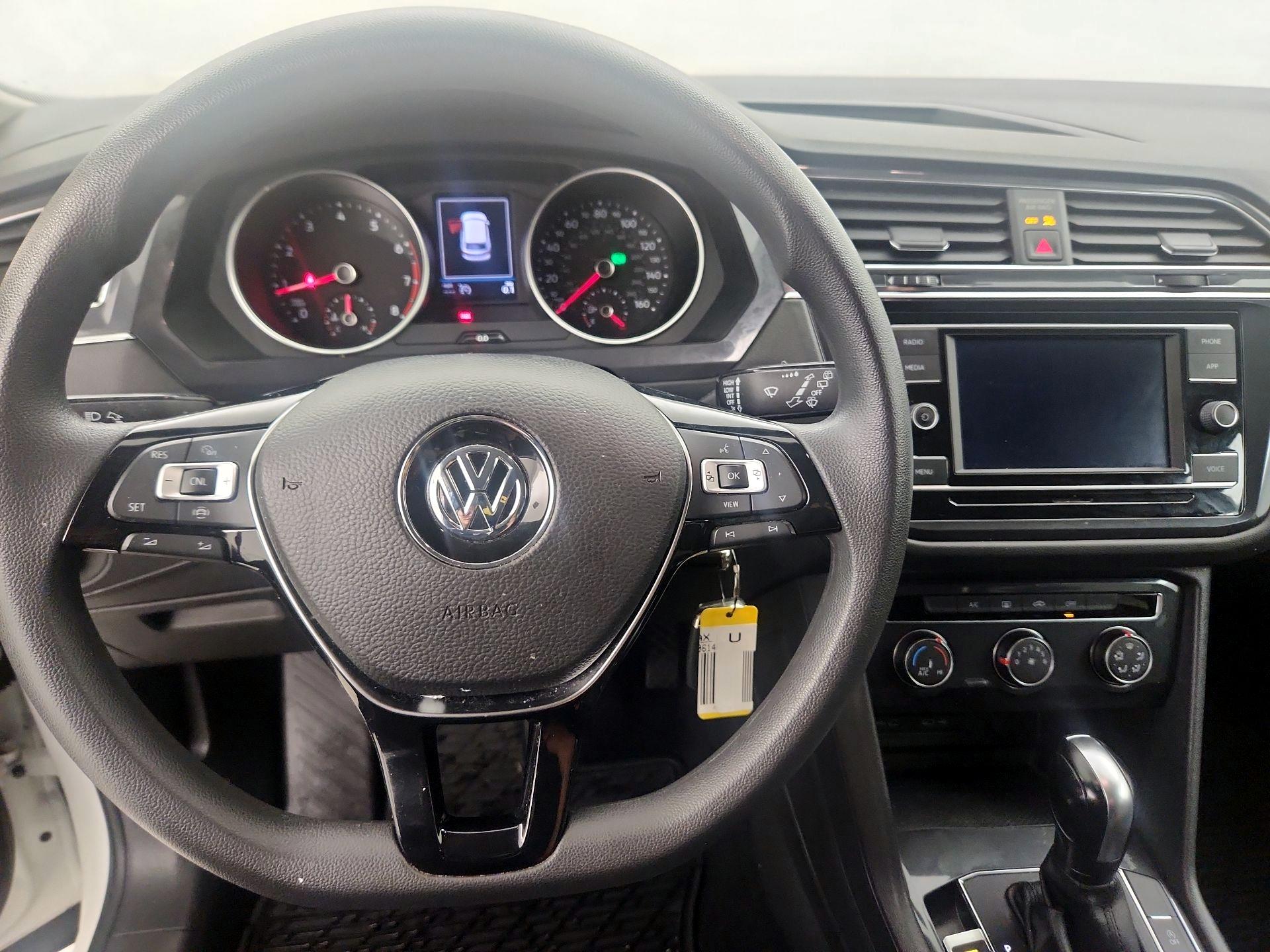 Thumbnail: 2021 Volkswagen Tiguan - 8
