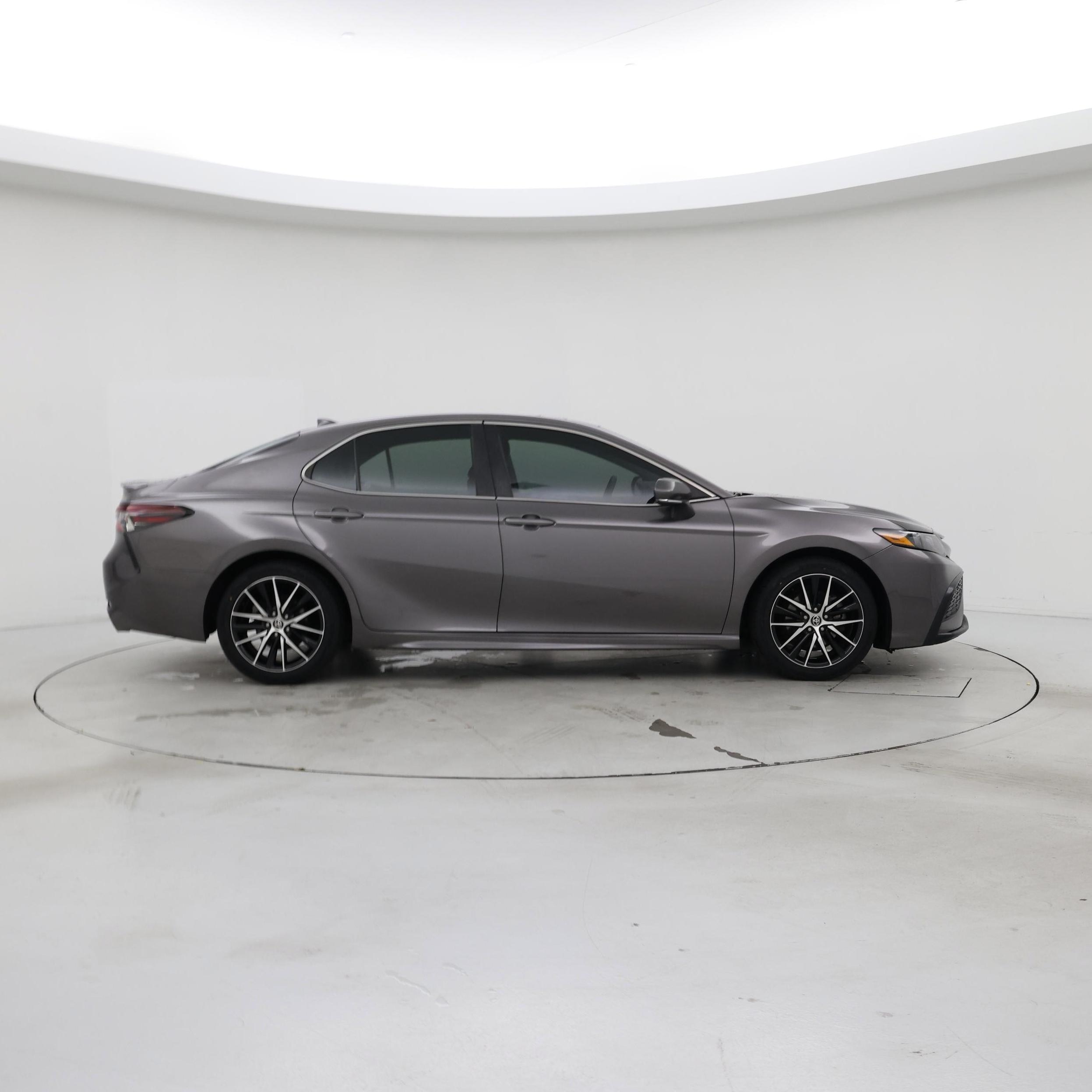 Thumbnail: 2022 Toyota Camry - 7