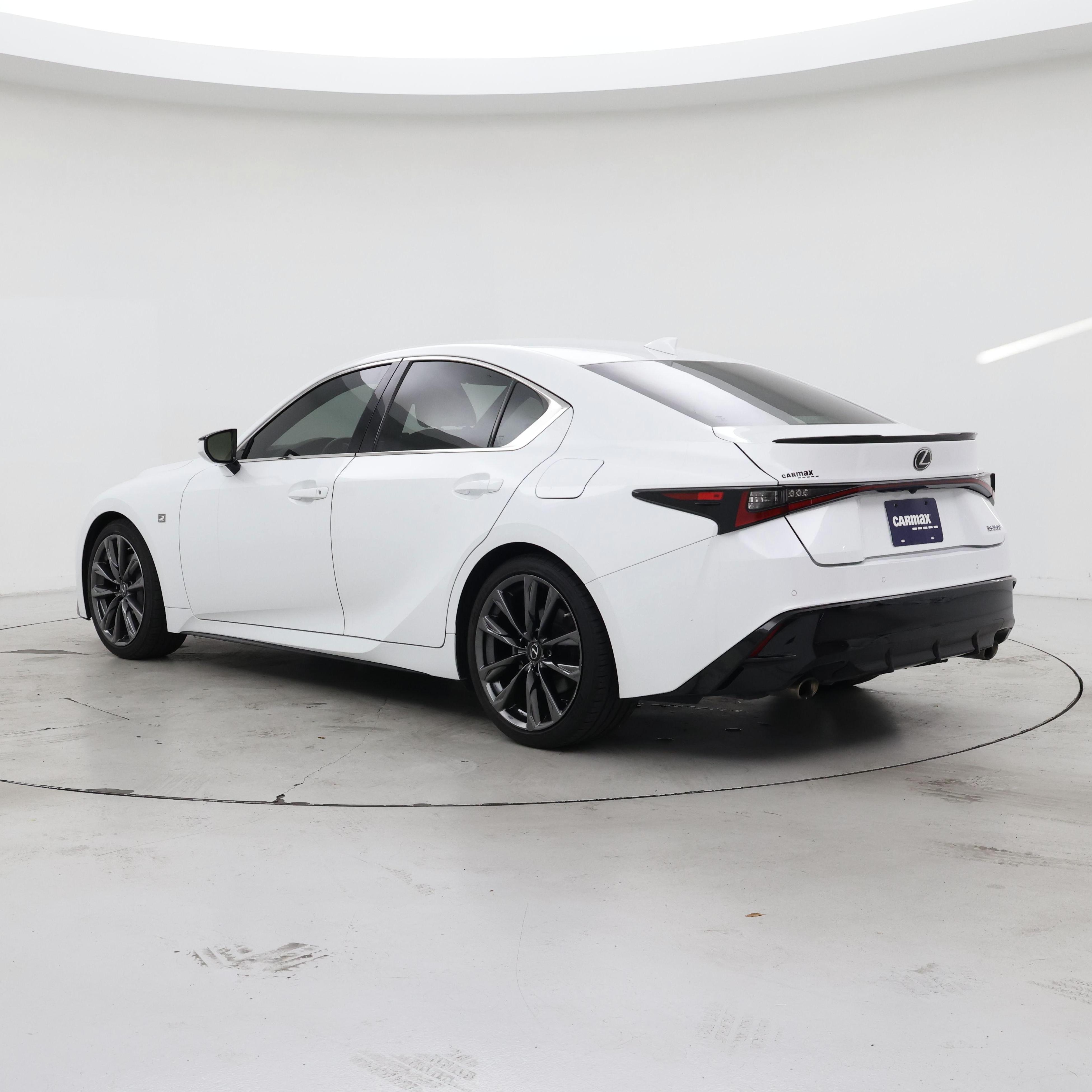 Thumbnail: 2022 Lexus IS - 2