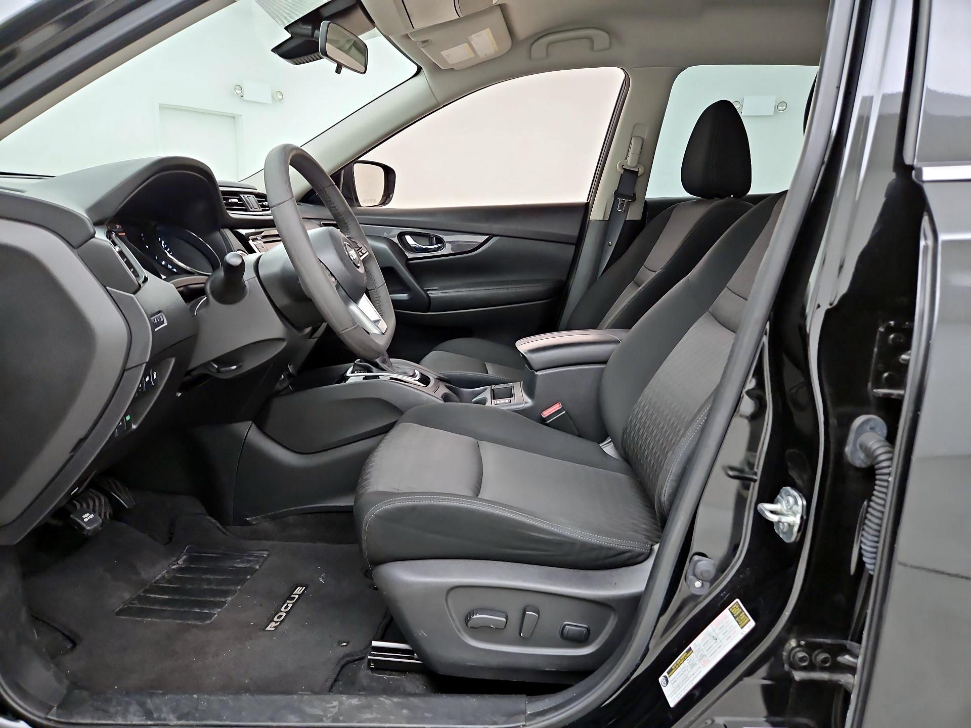 Thumbnail: 2020 Nissan Rogue - 11