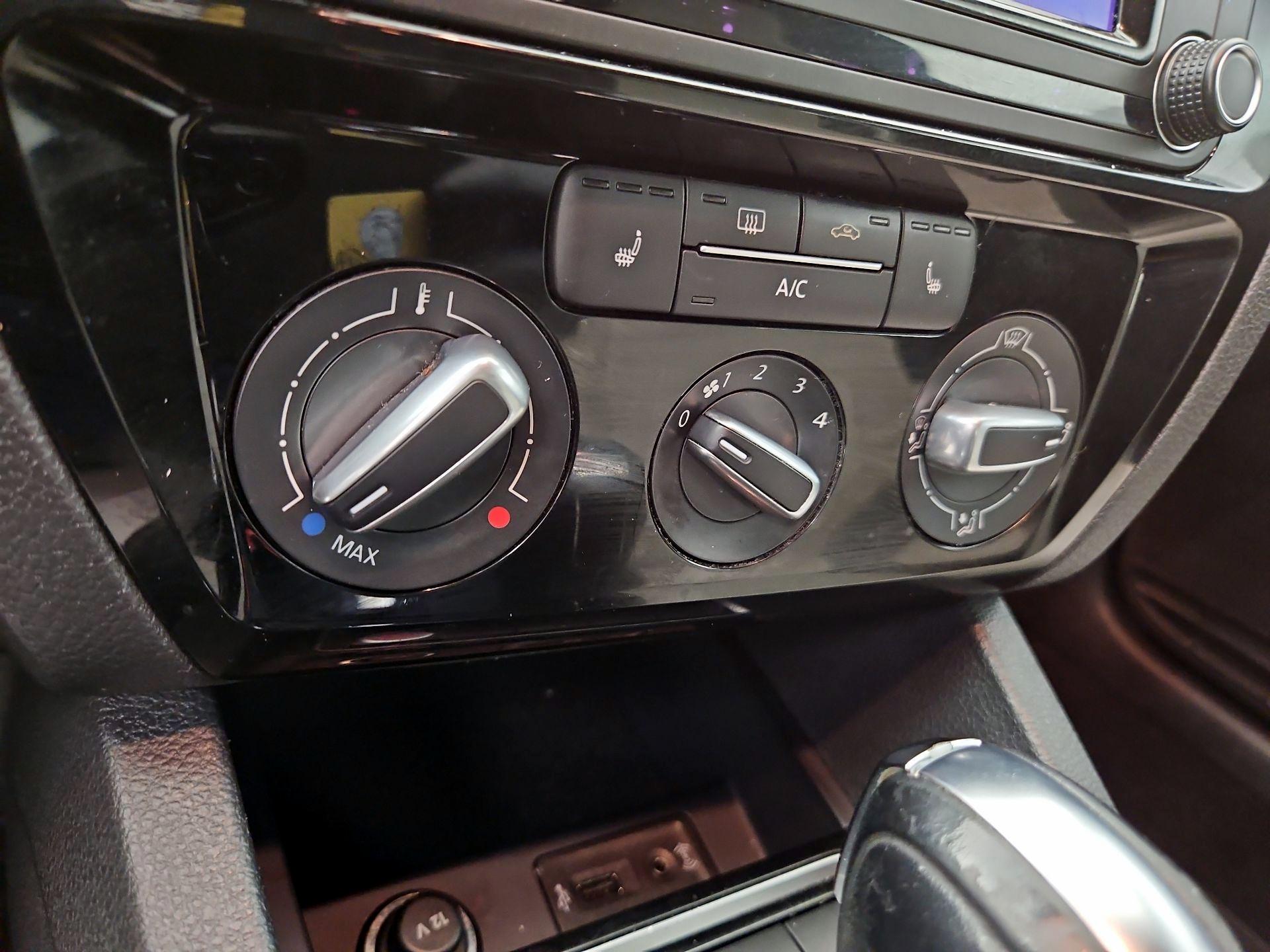 Thumbnail: 2016 Volkswagen Jetta - 16
