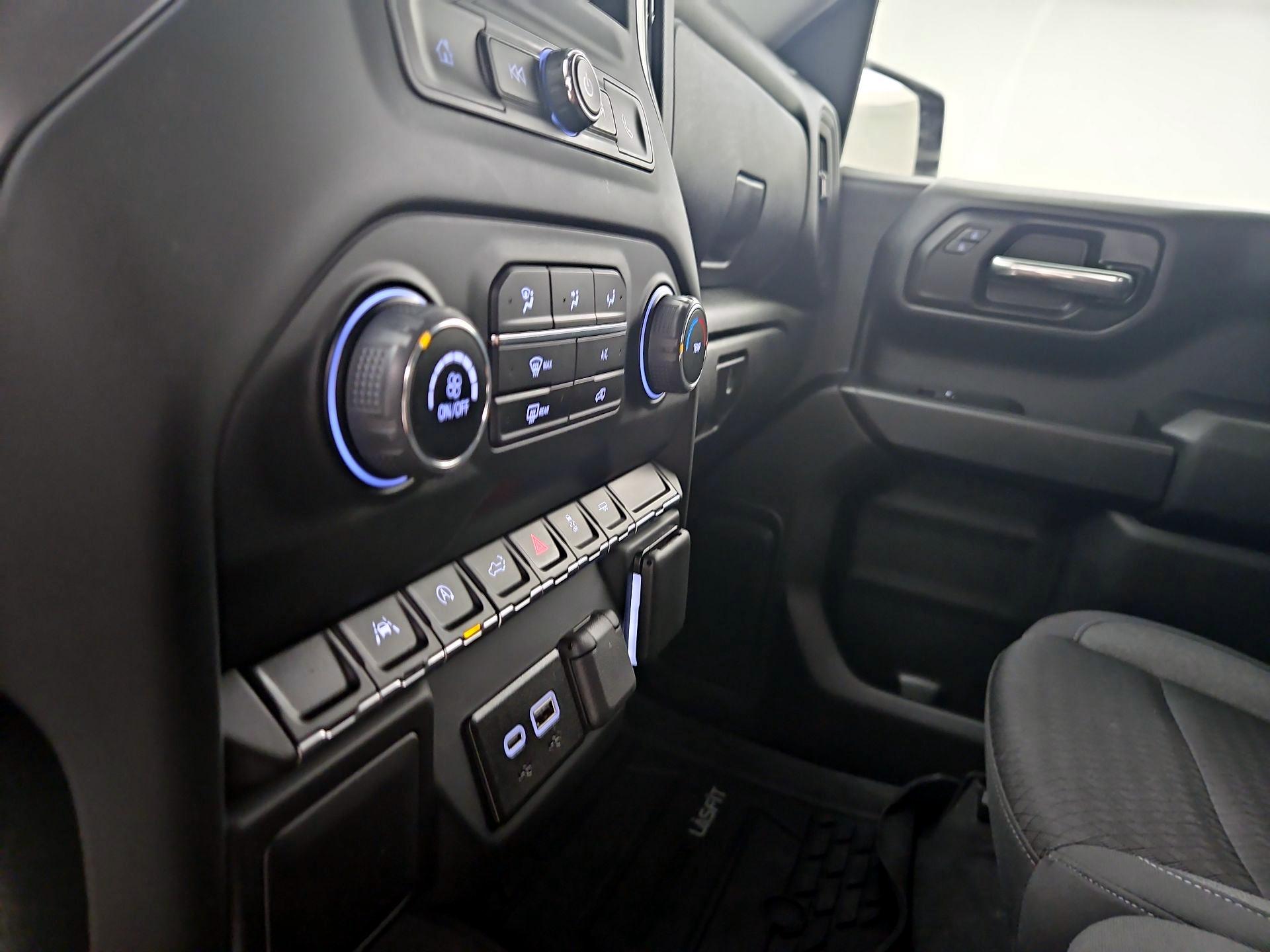 Thumbnail: 2024 Chevrolet Silverado 1500 - 16