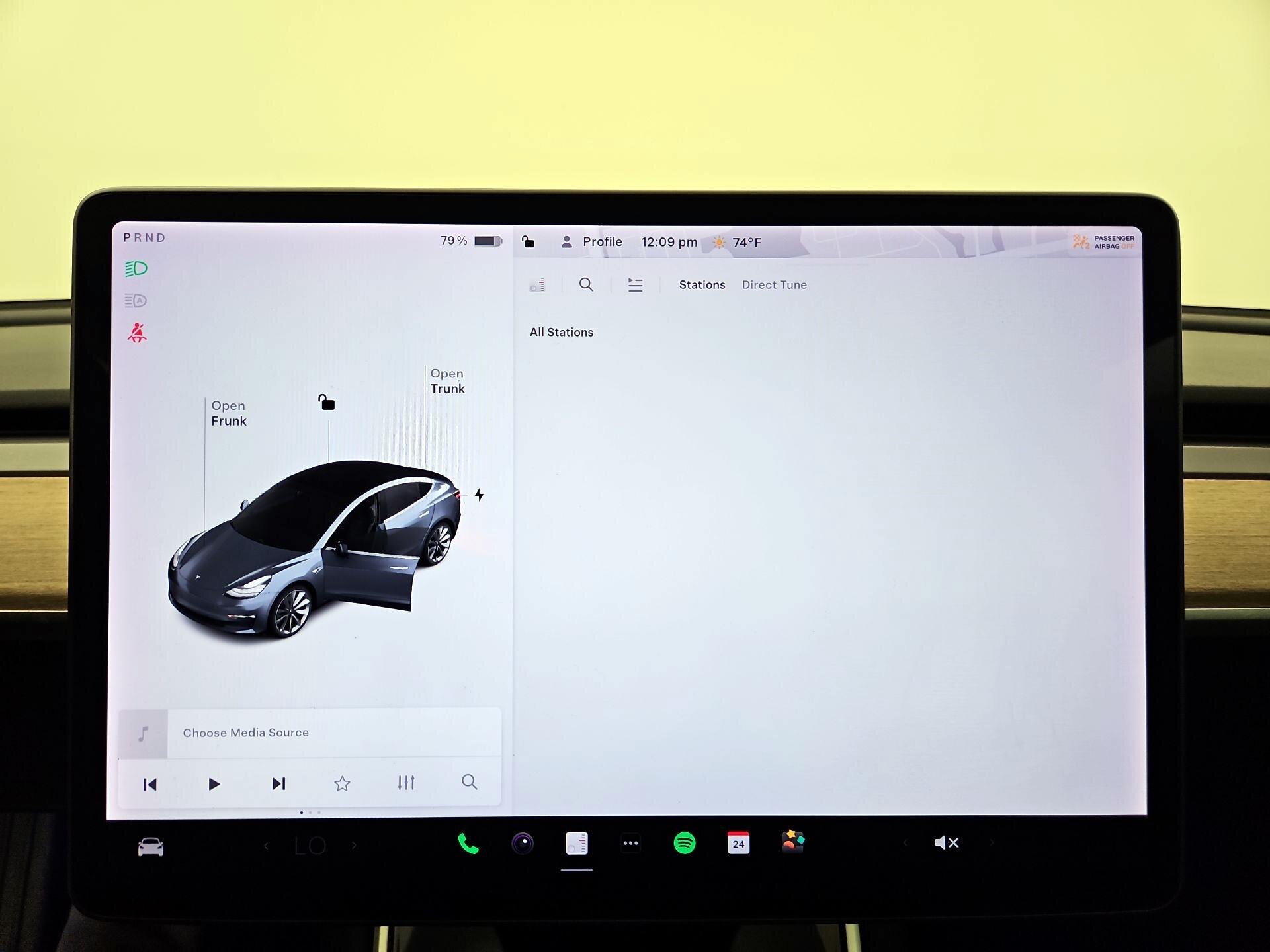 Thumbnail: 2018 Tesla Model 3 - 15