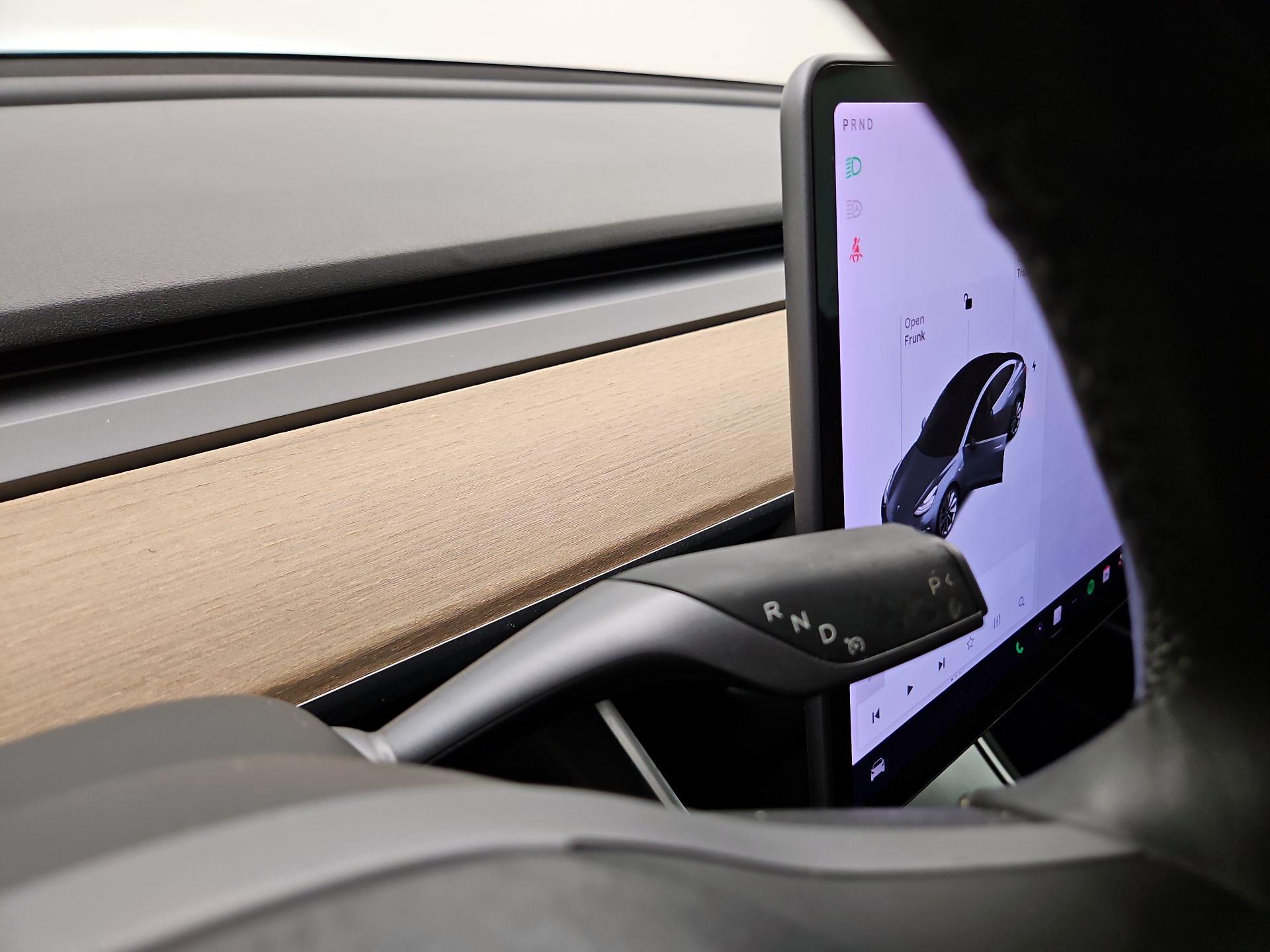 Thumbnail: 2018 Tesla Model 3 - 17