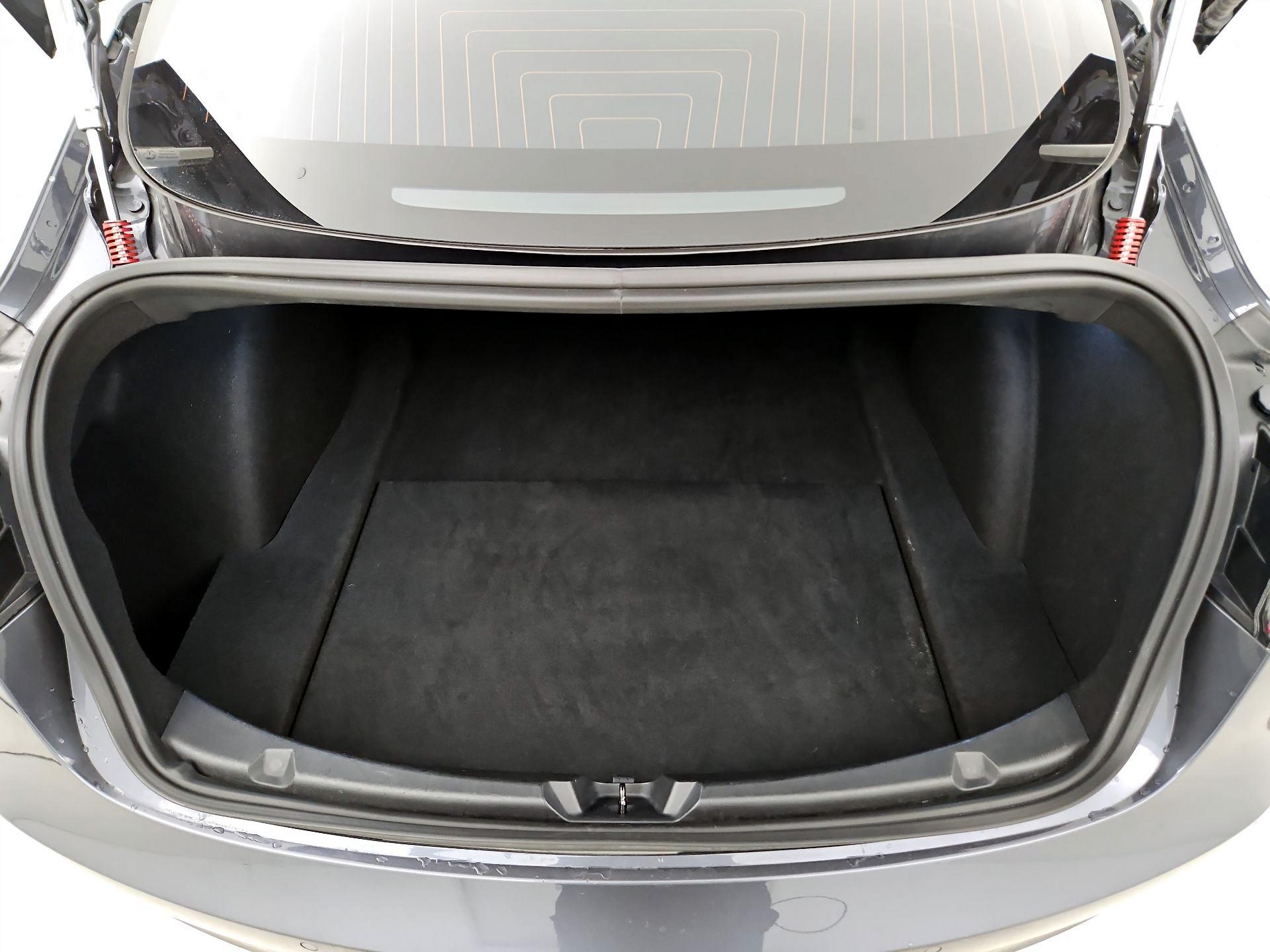 Thumbnail: 2018 Tesla Model 3 - 20