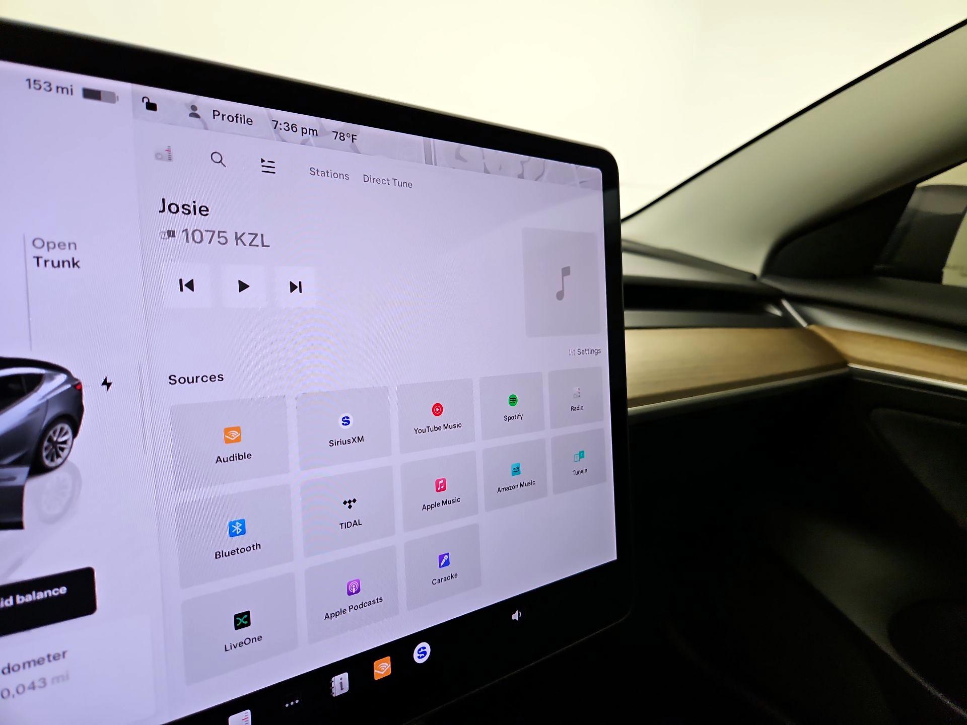 Thumbnail: 2022 Tesla Model 3 - 16