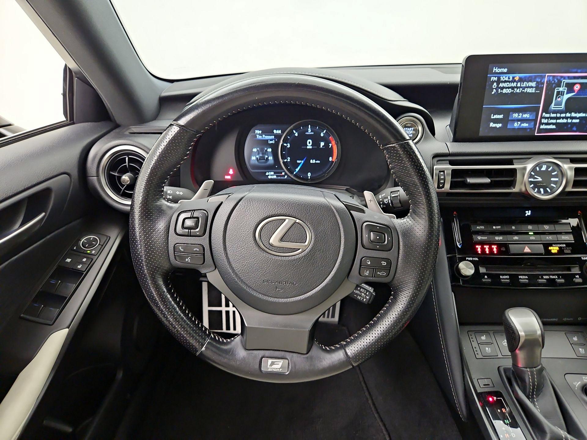Thumbnail: 2022 Lexus IS - 10