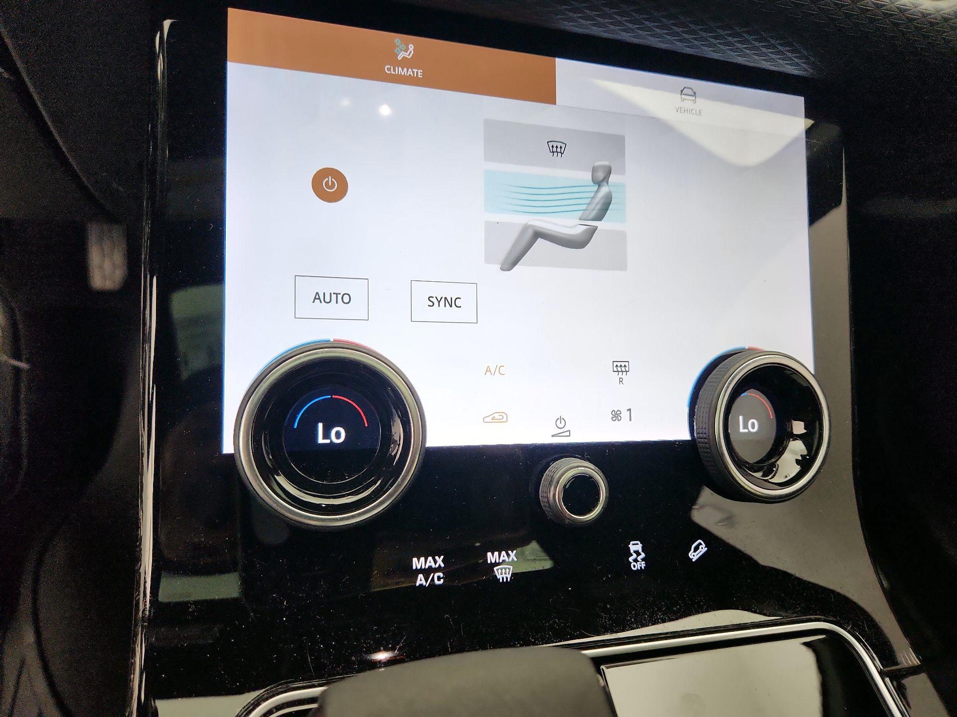 Thumbnail: 2021 Land Rover Range Rover Velar - 17