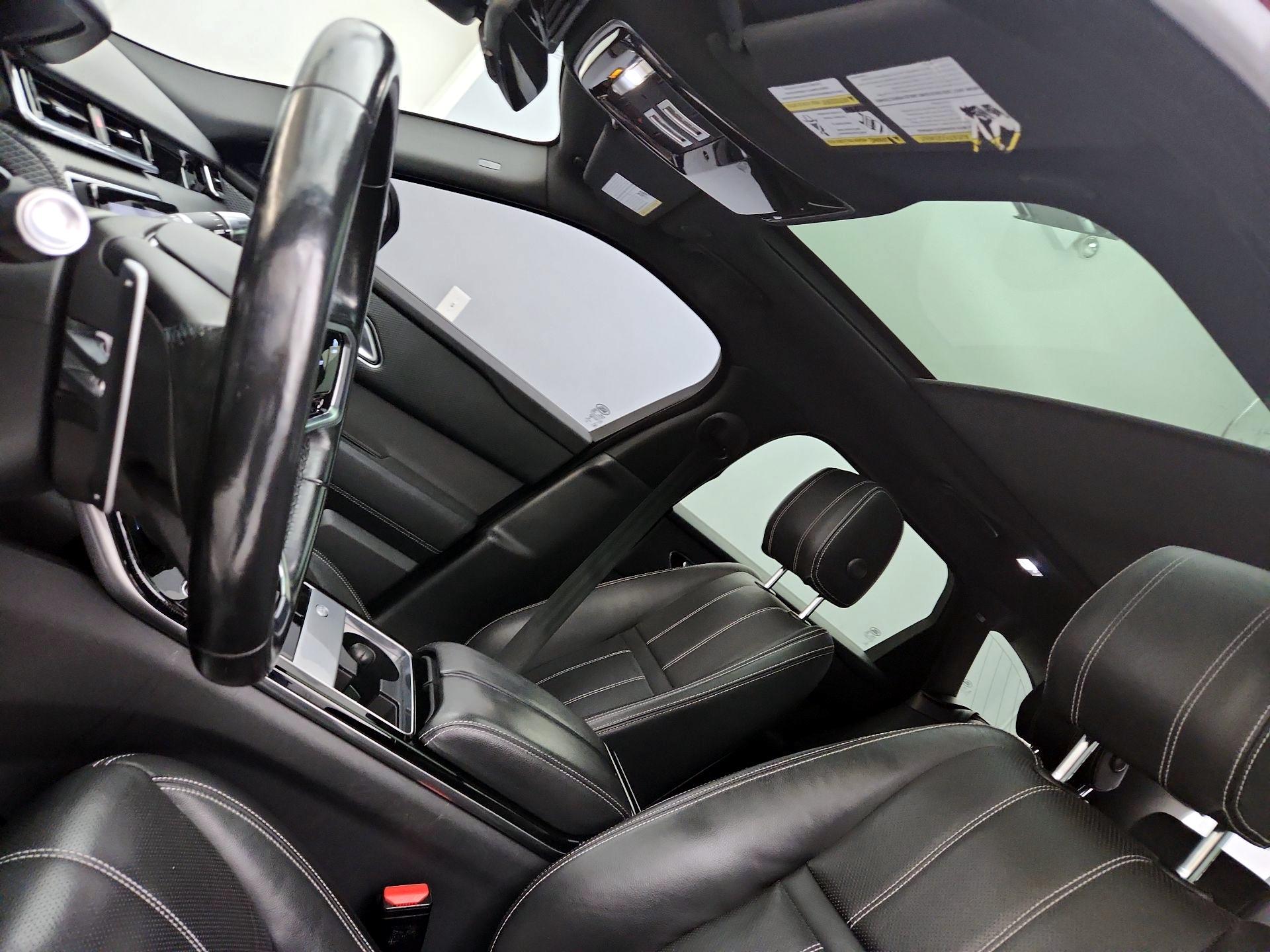 Thumbnail: 2021 Land Rover Range Rover Velar - 20