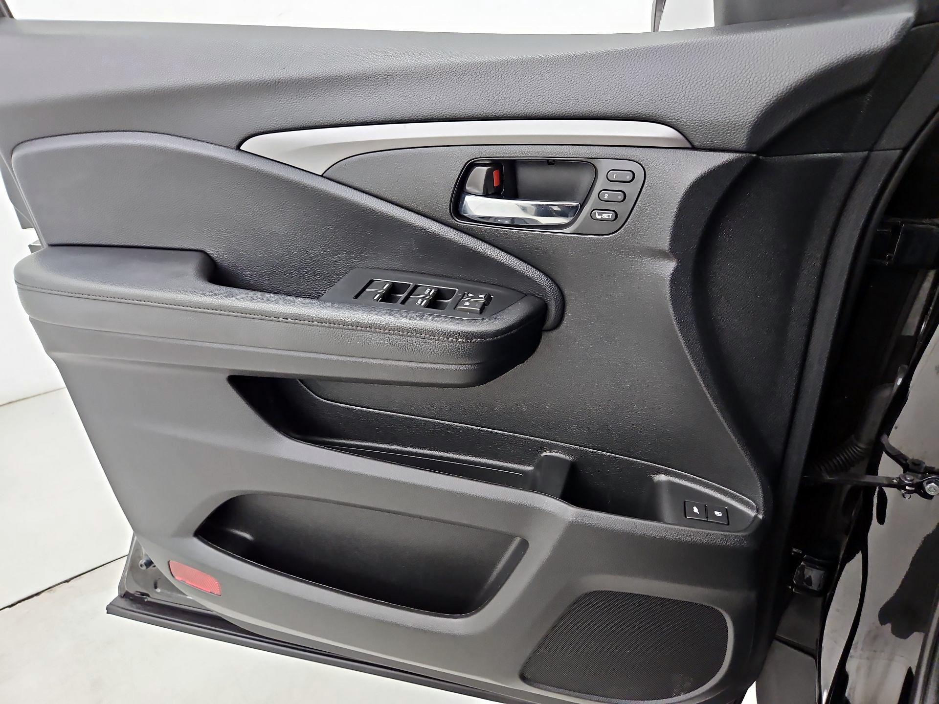 Thumbnail: 2021 Honda Pilot - 12