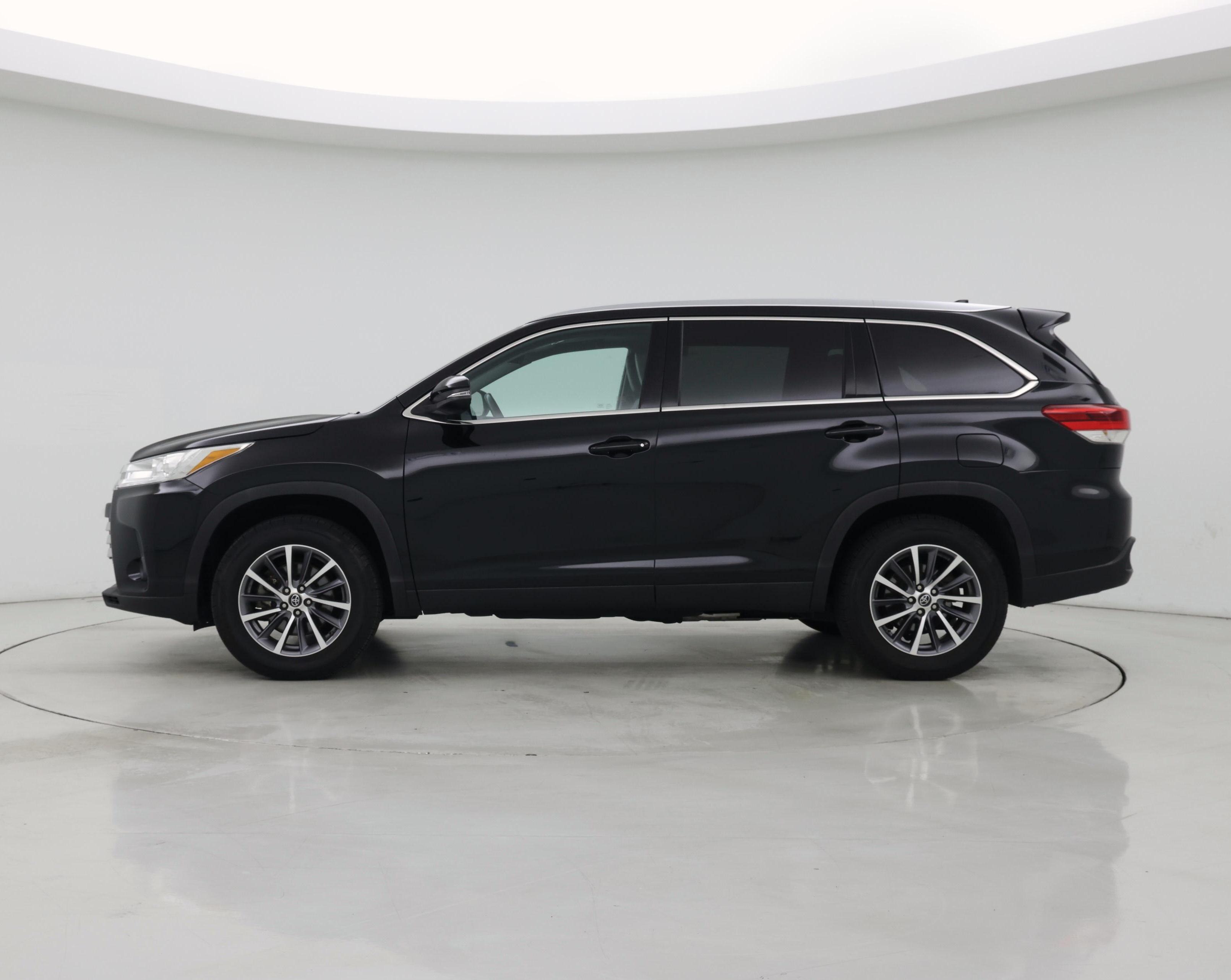 Thumbnail: 2019 Toyota Highlander - 3