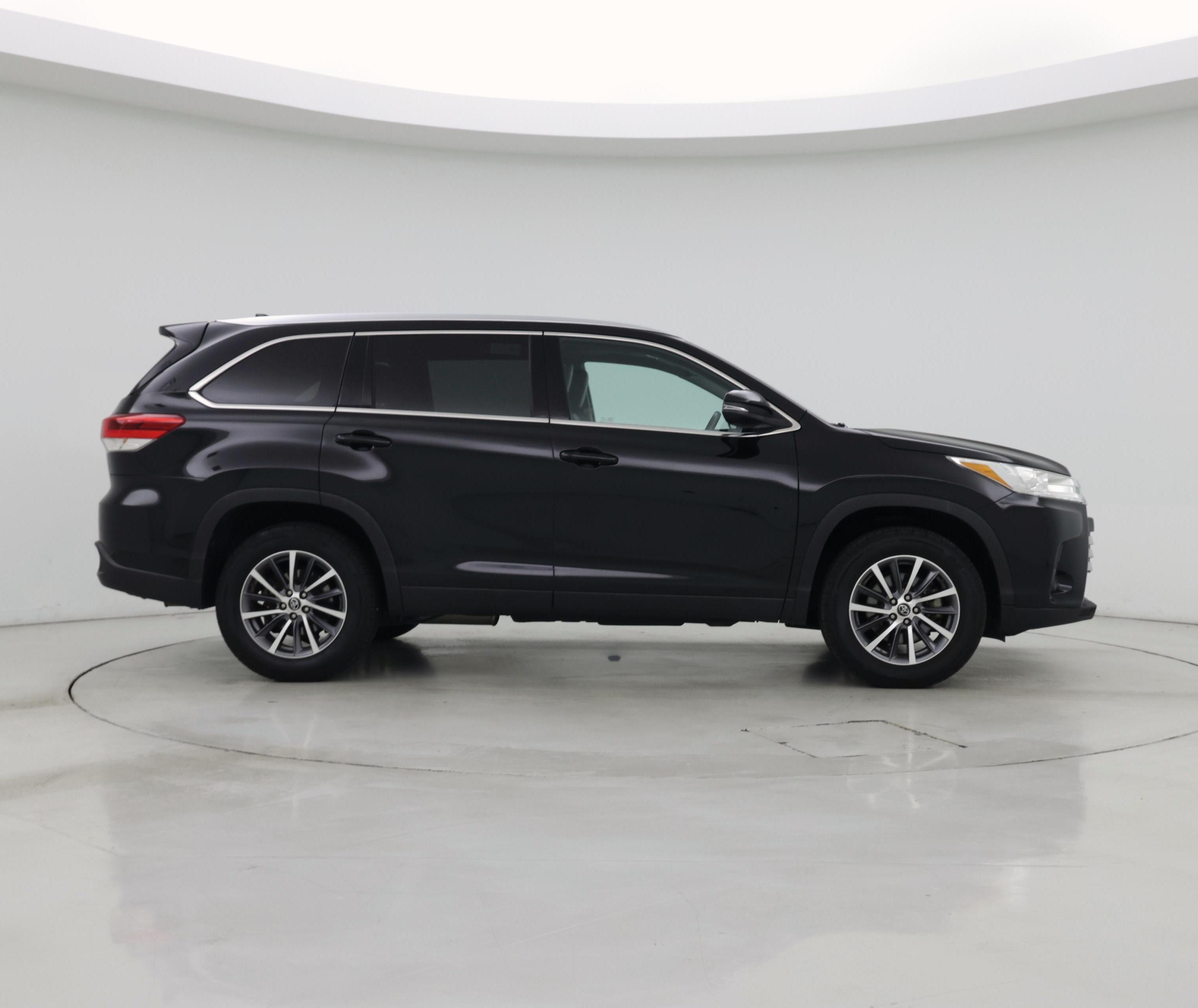 Thumbnail: 2019 Toyota Highlander - 7