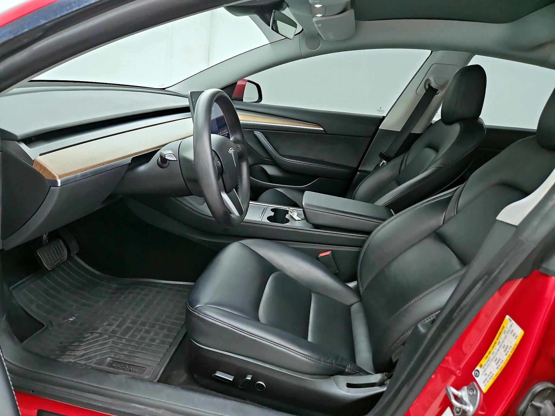 Thumbnail: 2022 Tesla Model 3 - 11