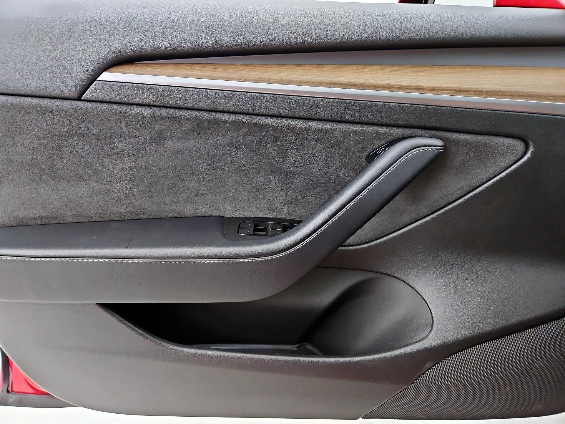 Thumbnail: 2022 Tesla Model 3 - 12