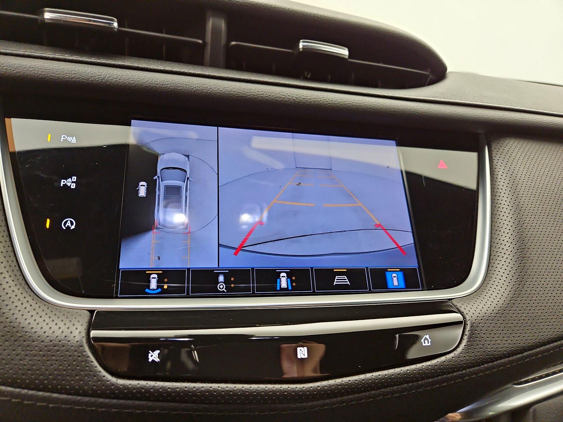 Thumbnail: 2021 Cadillac XT5 - 14