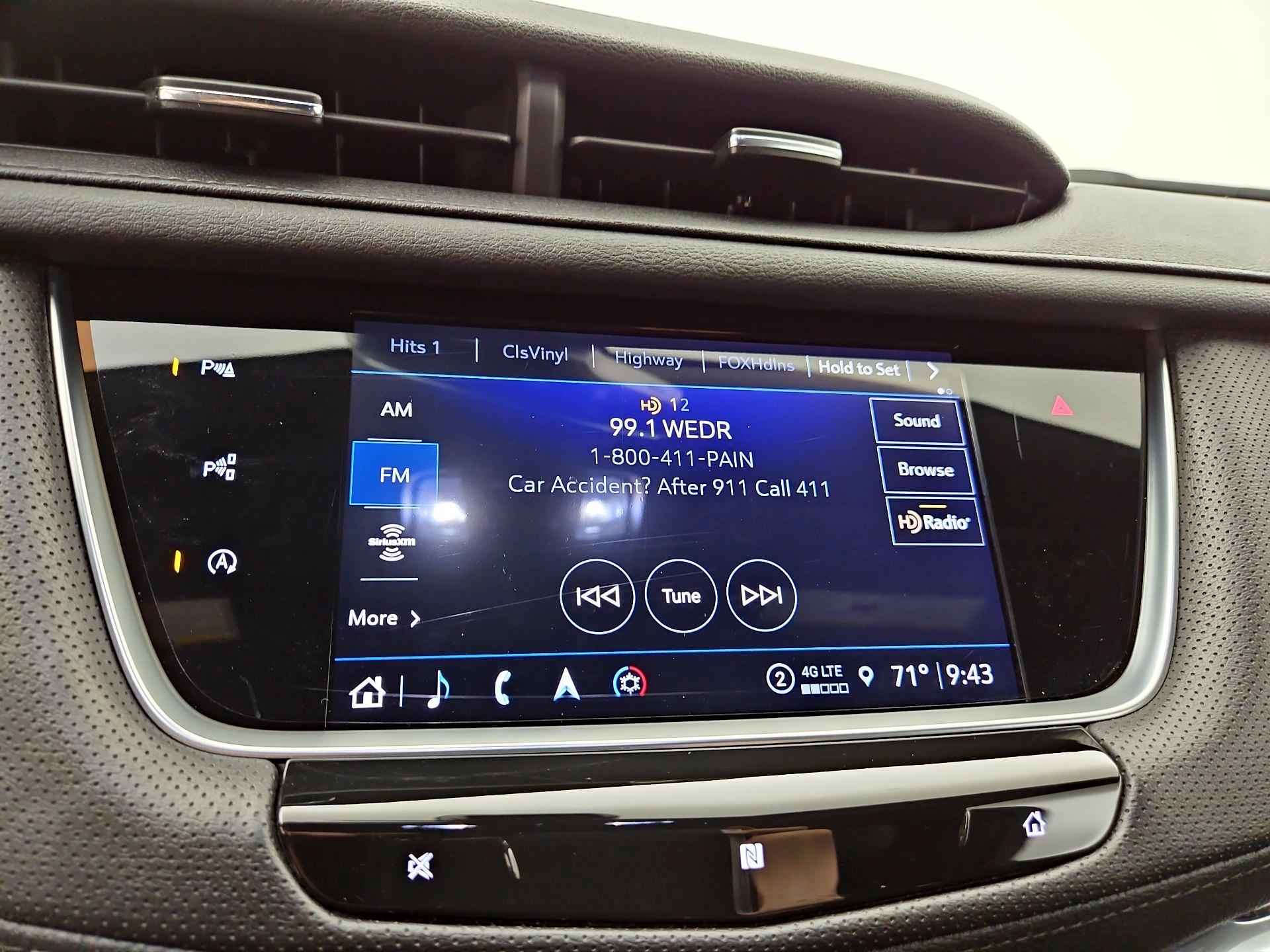 Thumbnail: 2021 Cadillac XT5 - 15