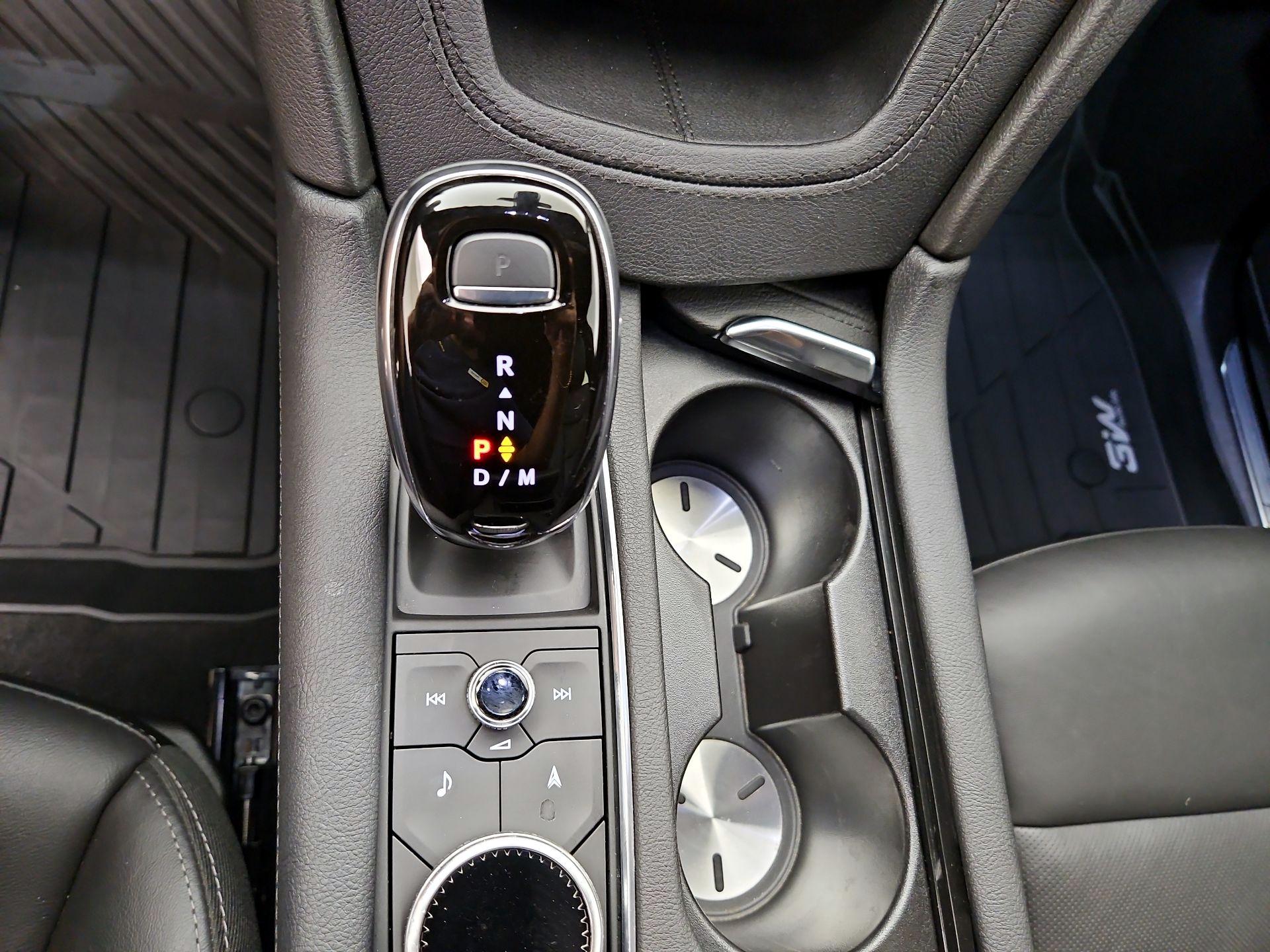 Thumbnail: 2021 Cadillac XT5 - 17
