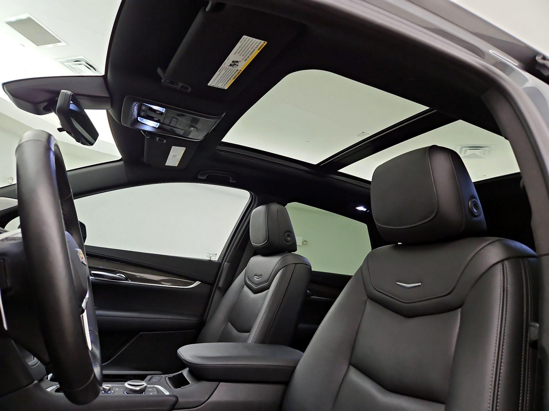 Thumbnail: 2021 Cadillac XT5 - 19