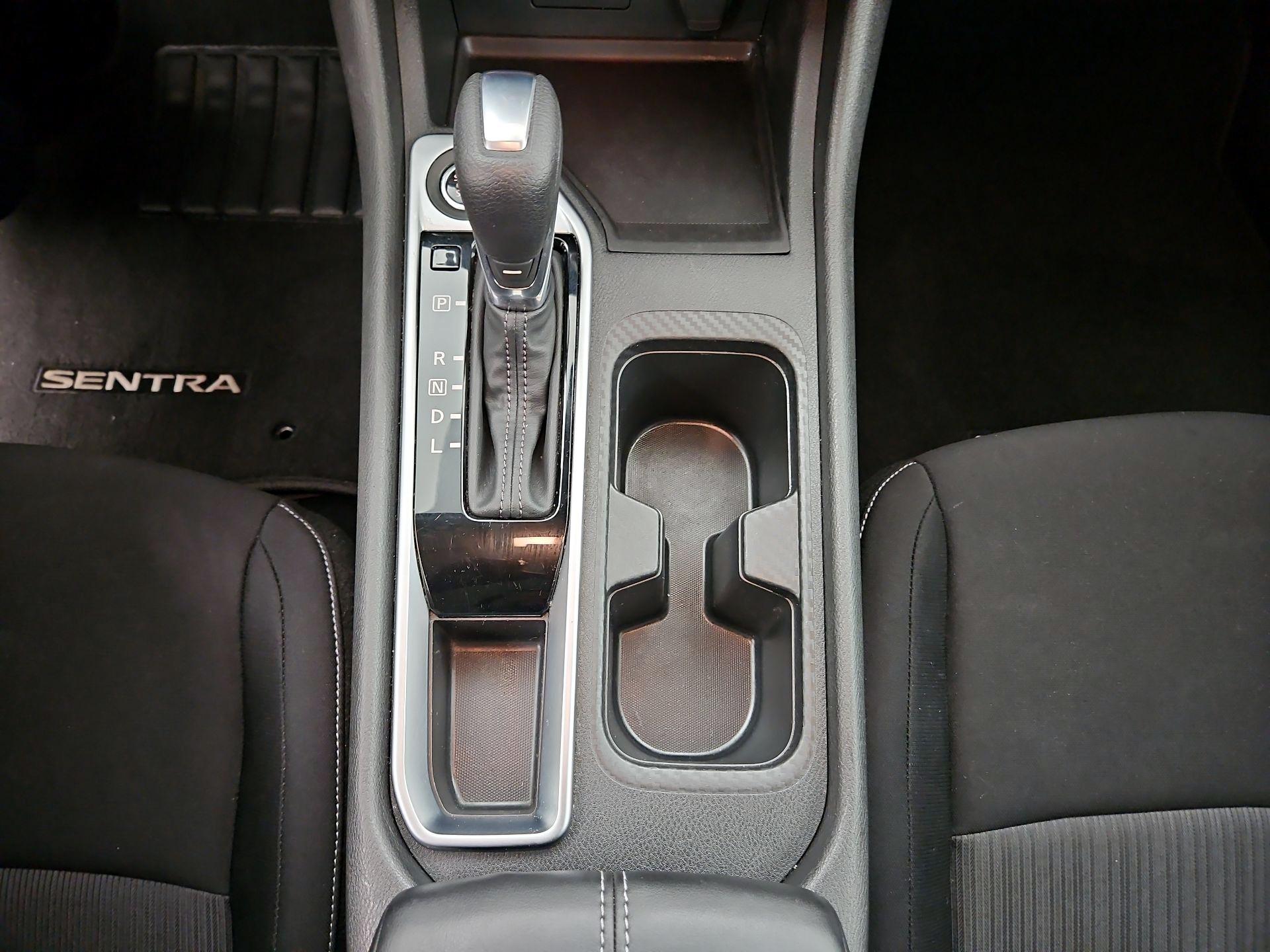 Thumbnail: 2021 Nissan Sentra - 17