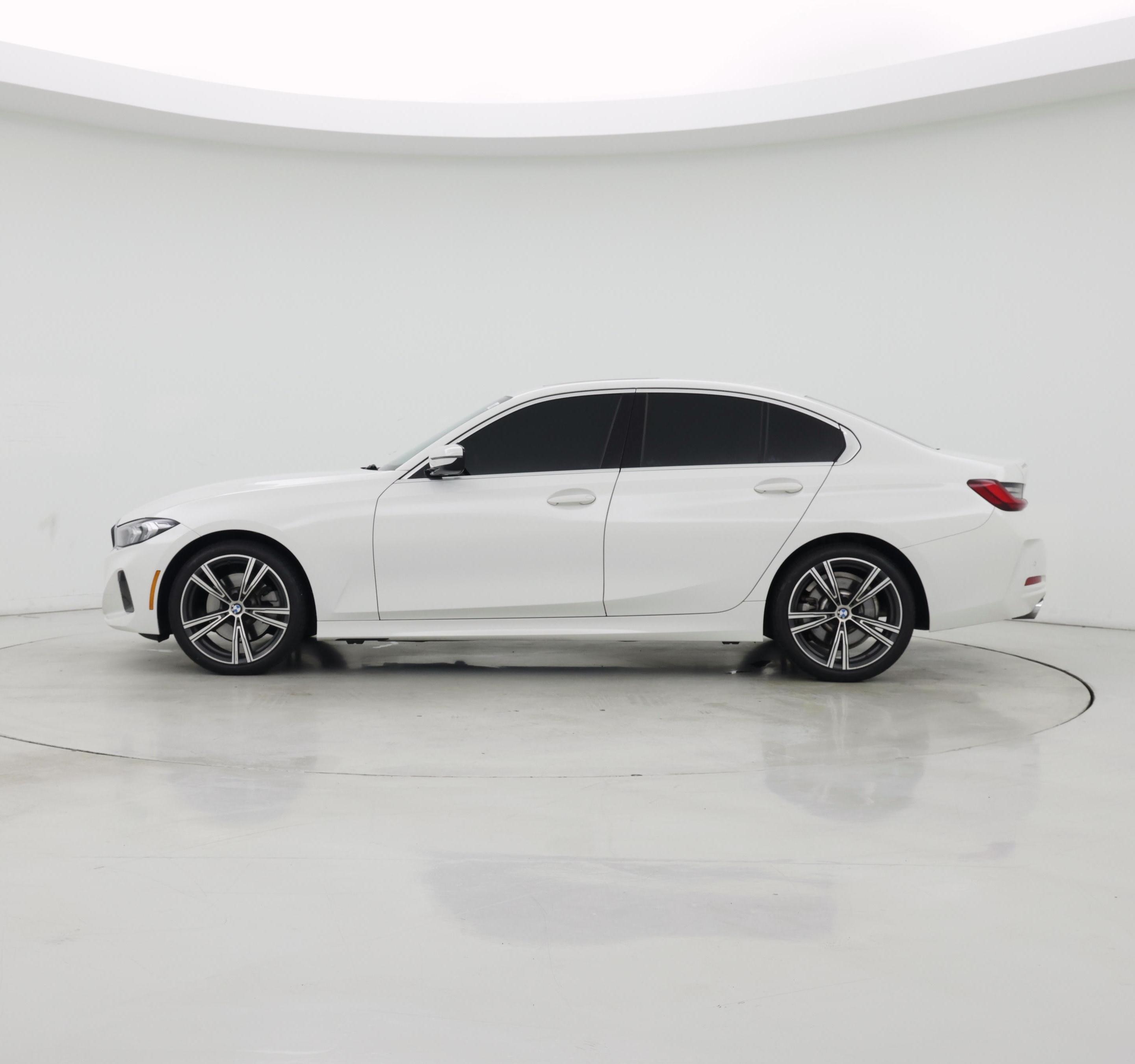 Thumbnail: 2023 BMW 3 Series - 3