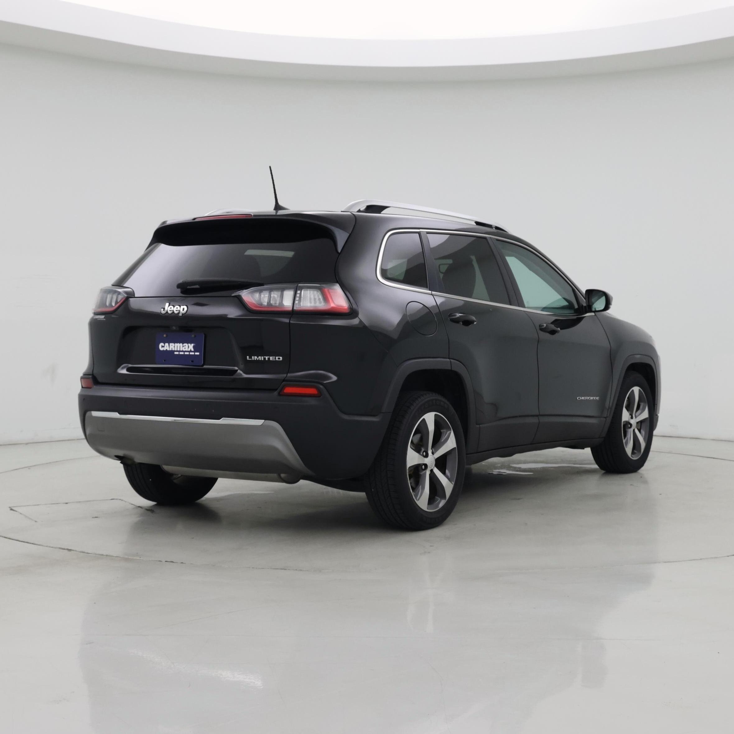Thumbnail: 2019 Jeep Cherokee - 8