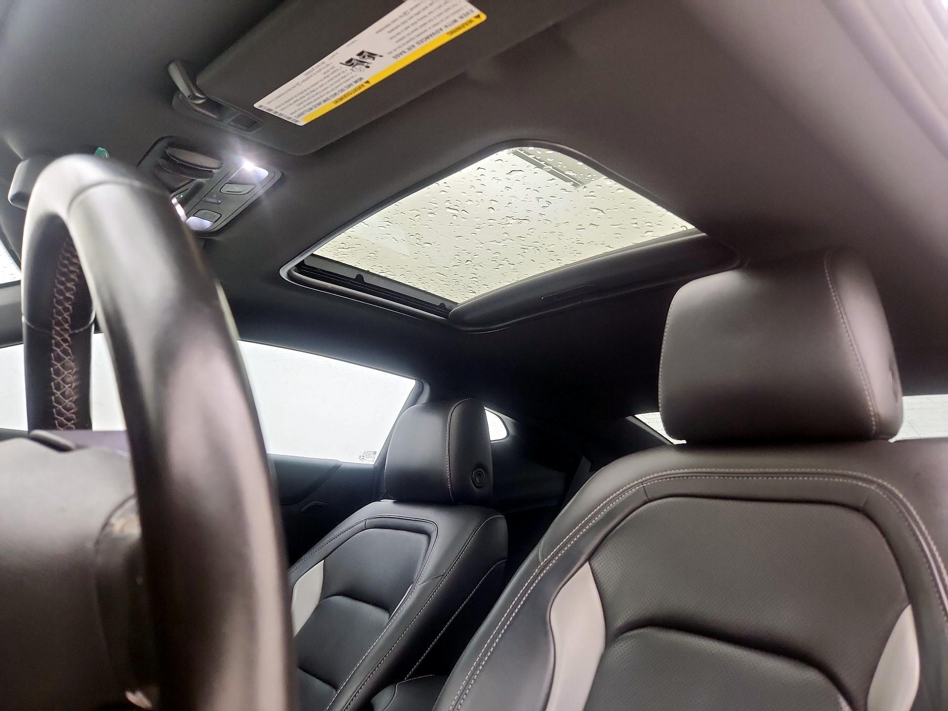 Thumbnail: 2021 Chevrolet Camaro - 19