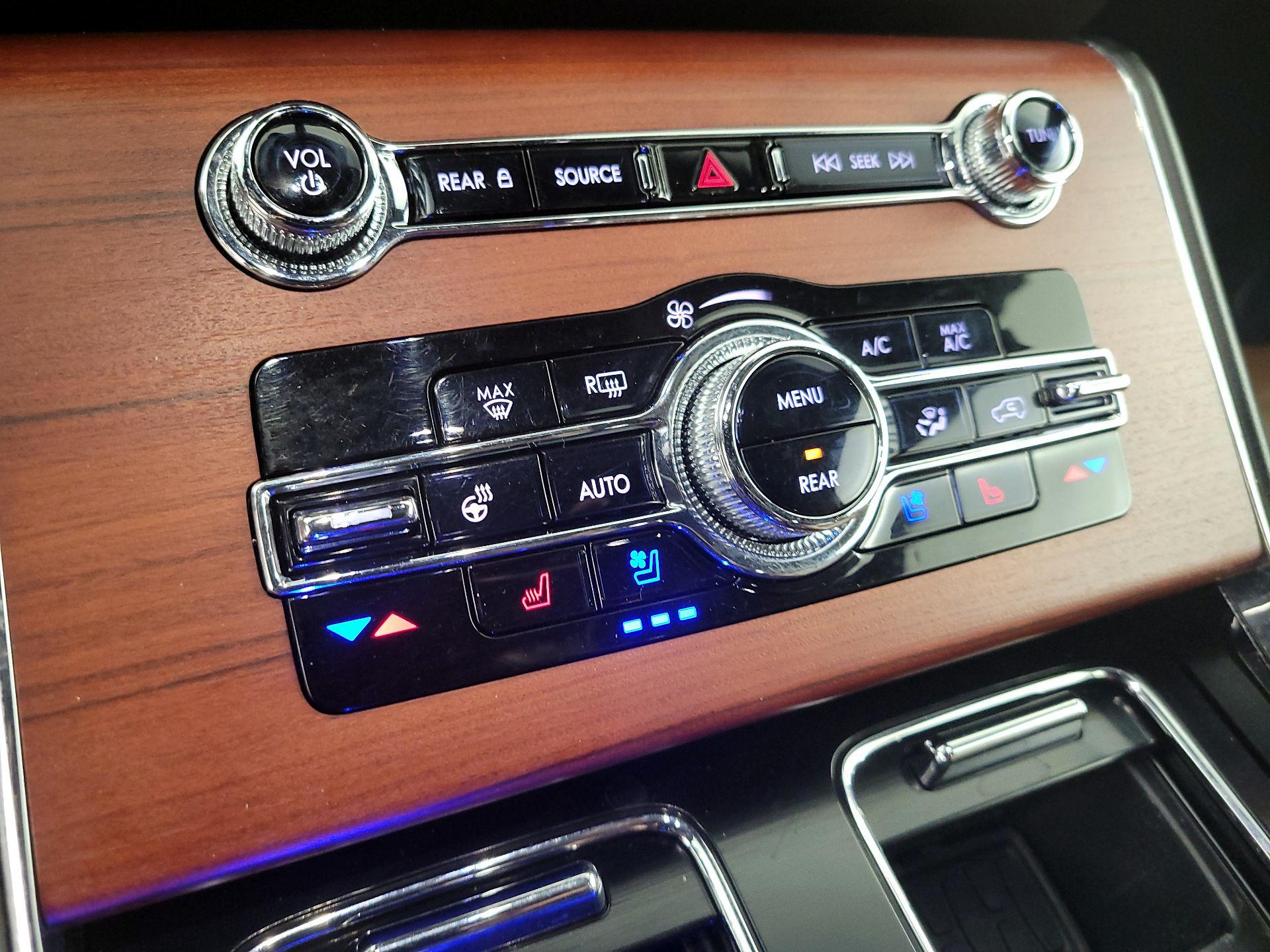 Thumbnail: 2021 Lincoln Aviator - 15