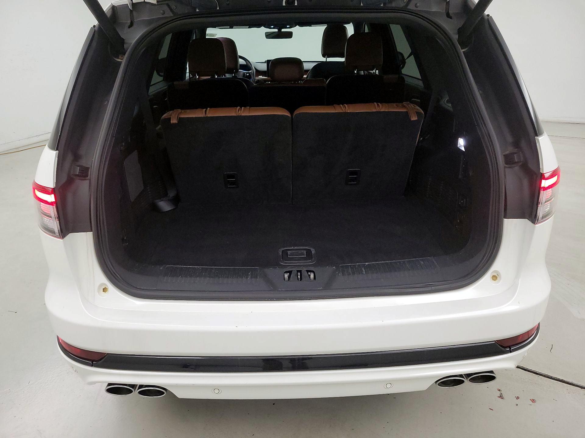 Thumbnail: 2021 Lincoln Aviator - 20
