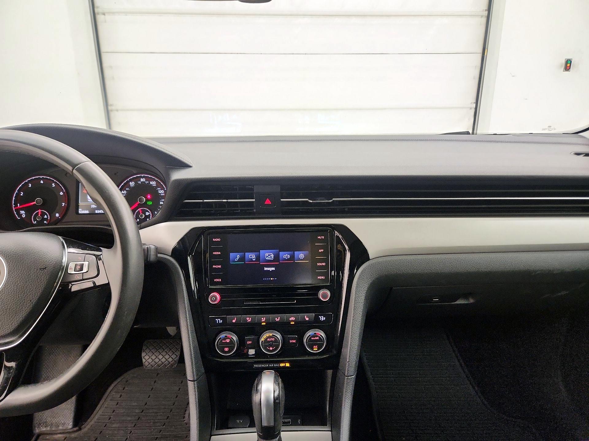 Thumbnail: 2021 Volkswagen Passat - 9