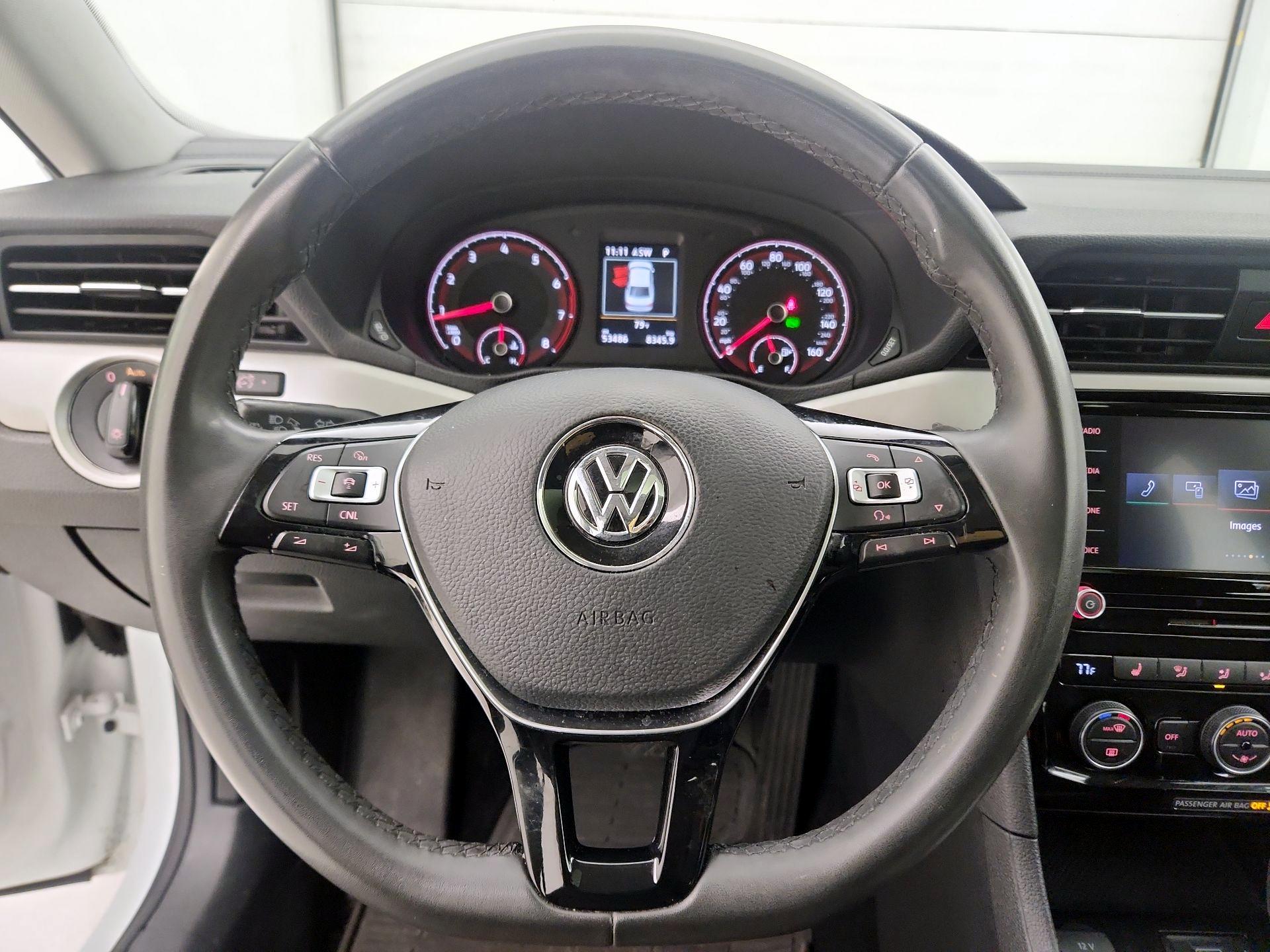 Thumbnail: 2021 Volkswagen Passat - 10