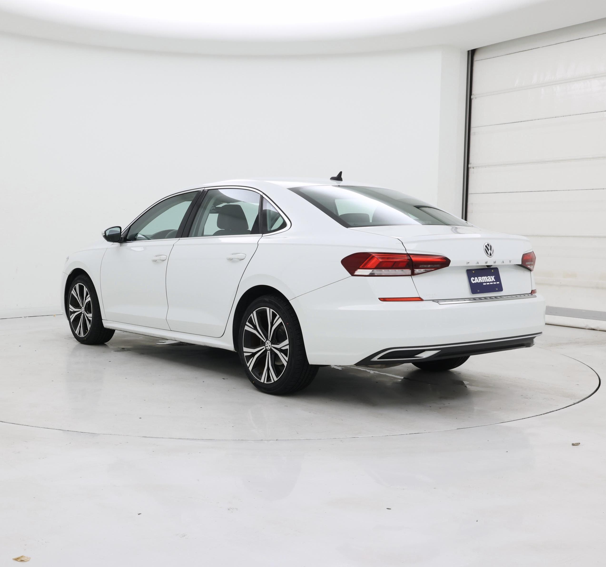 Thumbnail: 2021 Volkswagen Passat - 2