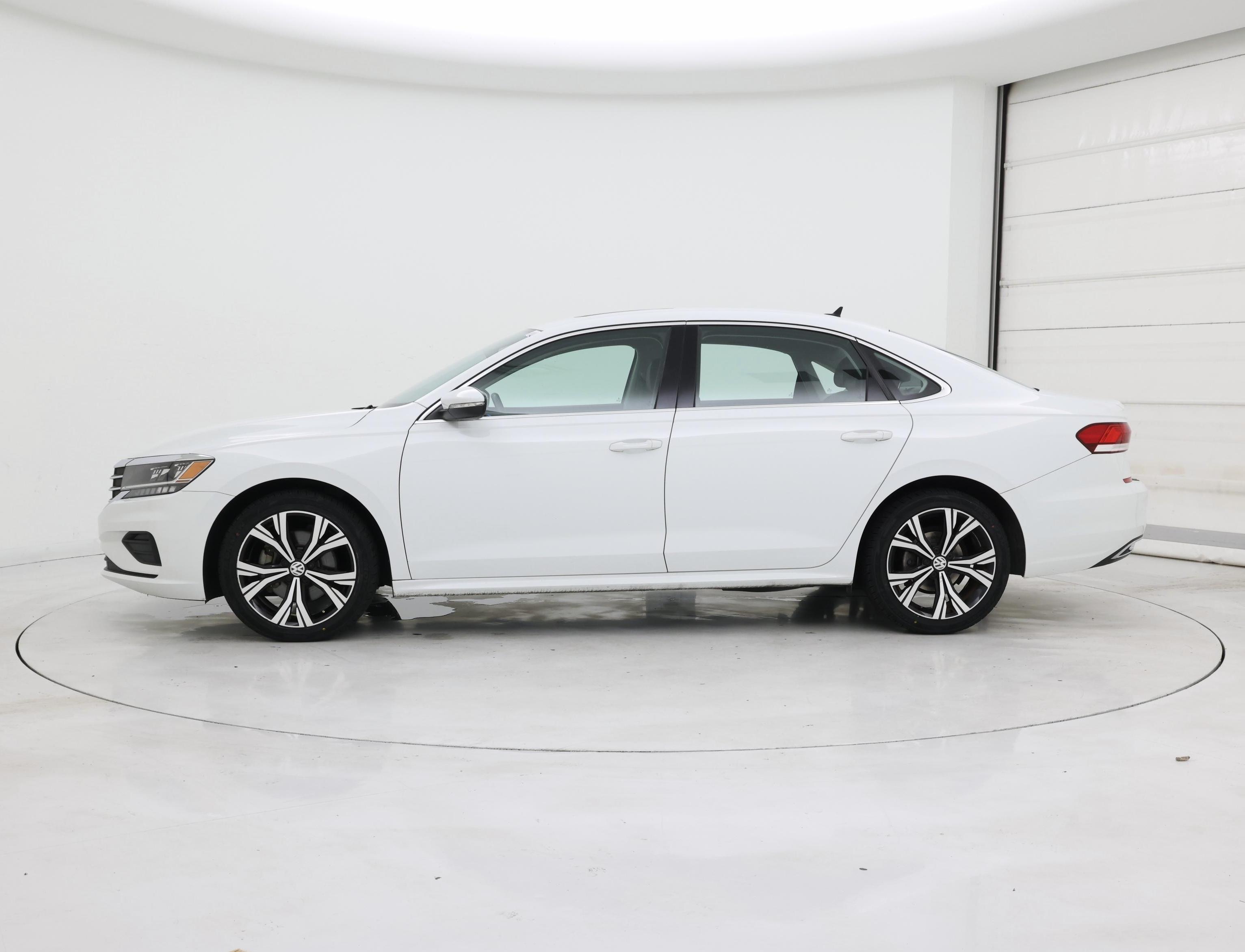 Thumbnail: 2021 Volkswagen Passat - 3