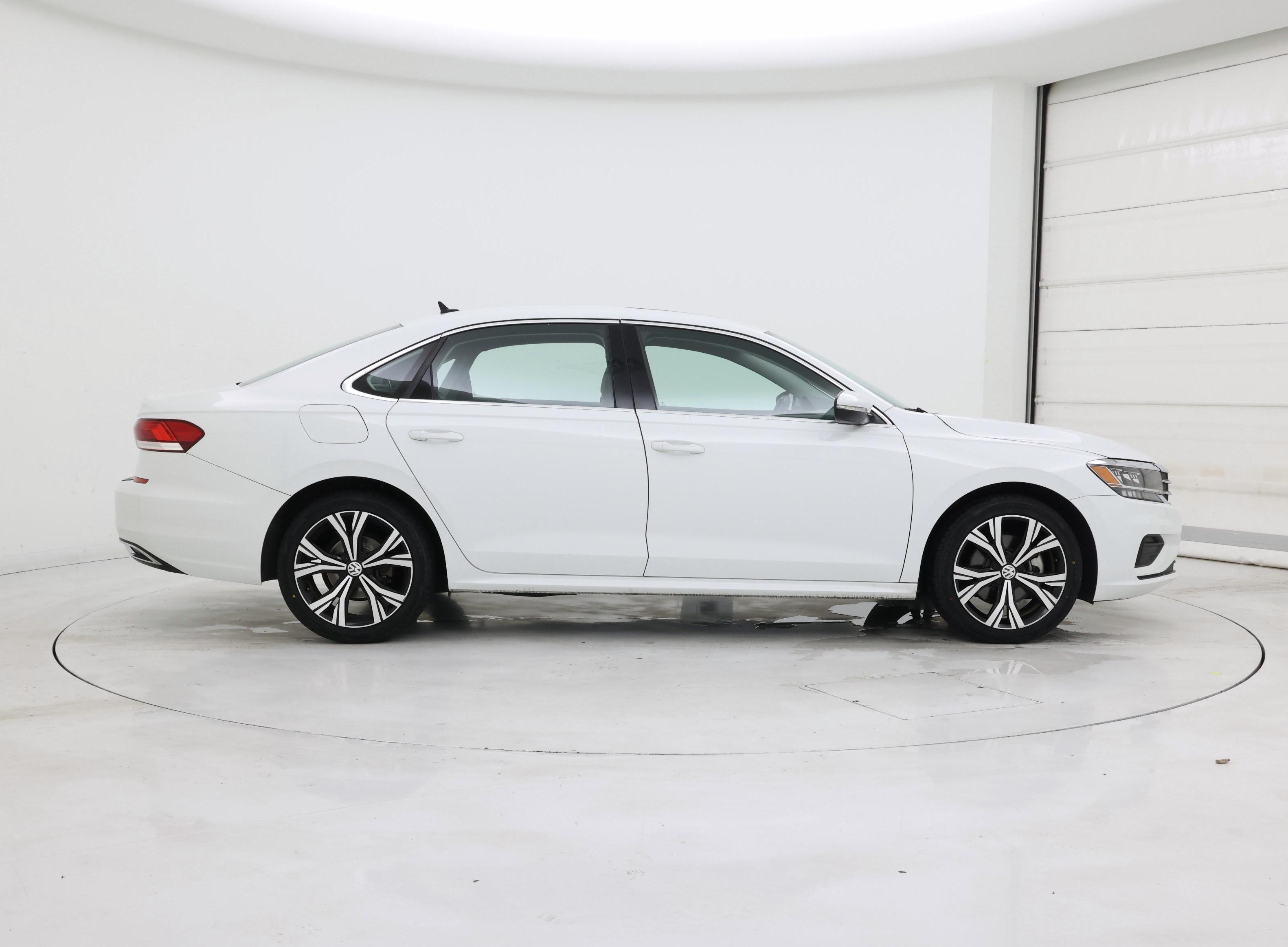 Thumbnail: 2021 Volkswagen Passat - 7