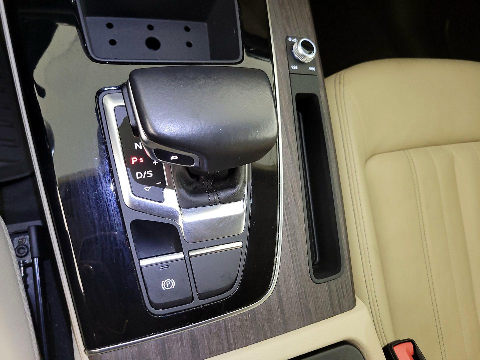 Thumbnail: 2021 Audi Q5 - 15