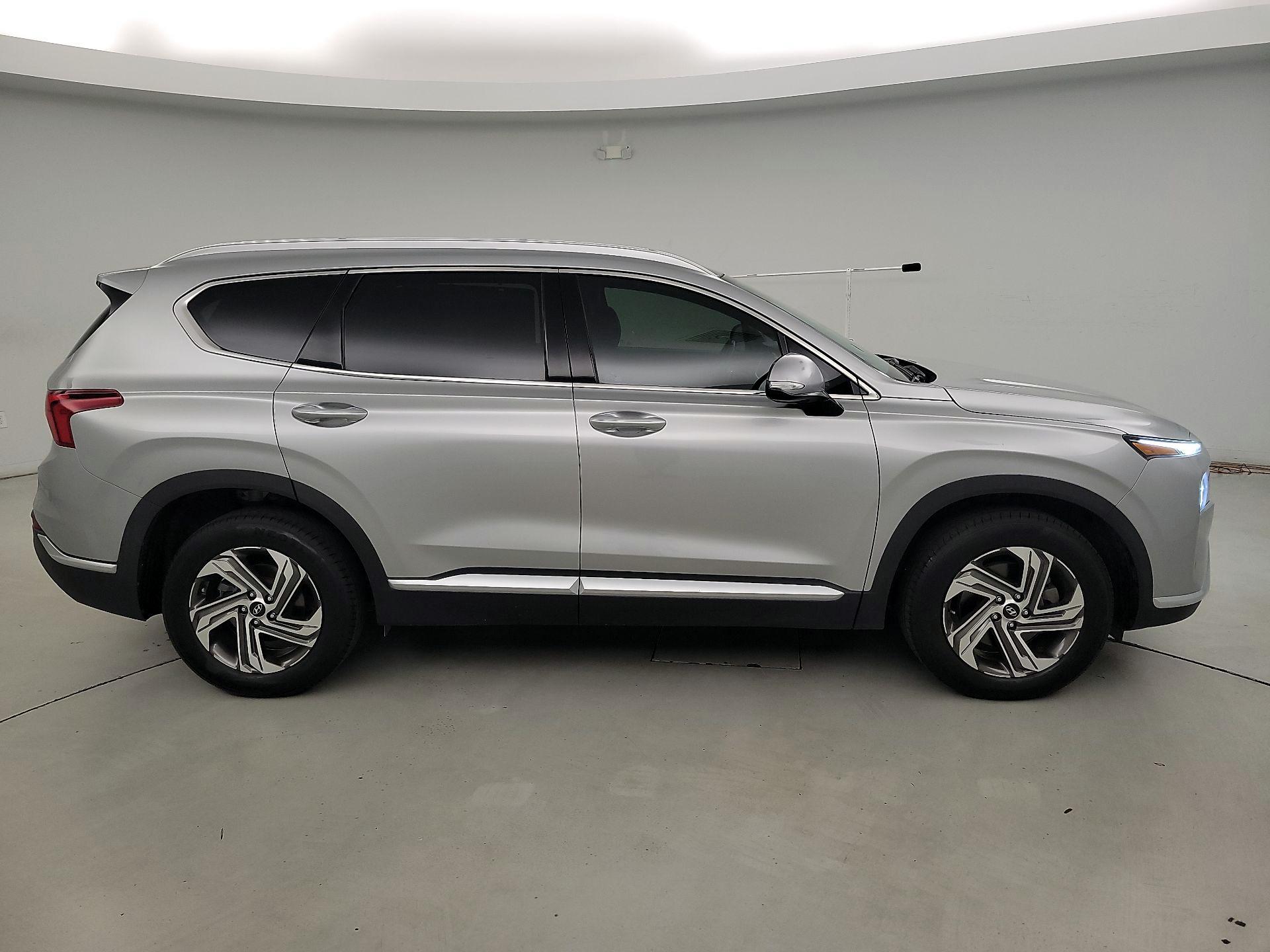Thumbnail: 2022 Hyundai Santa Fe - 4