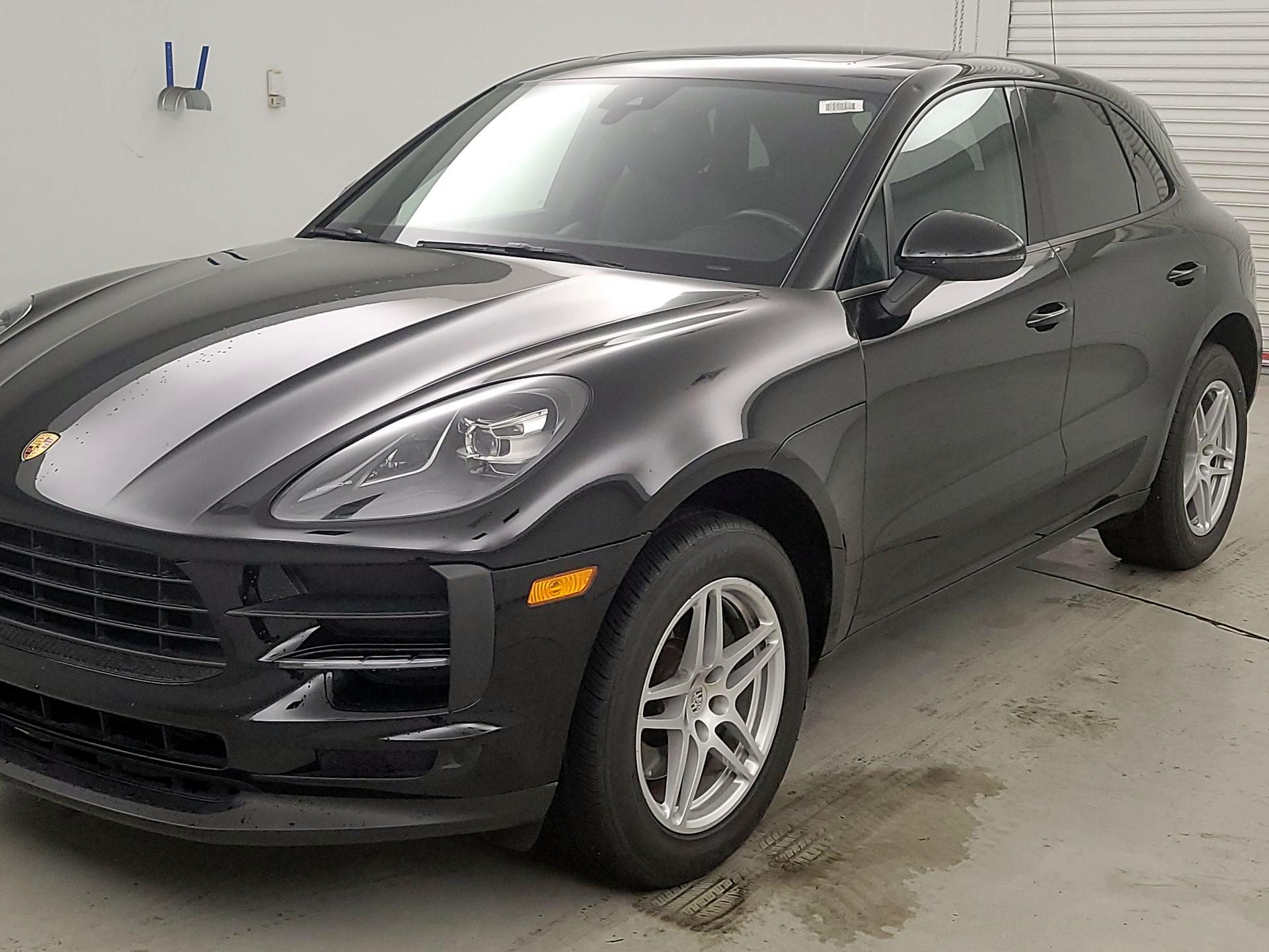 Thumbnail: 2020 Porsche Macan - 3