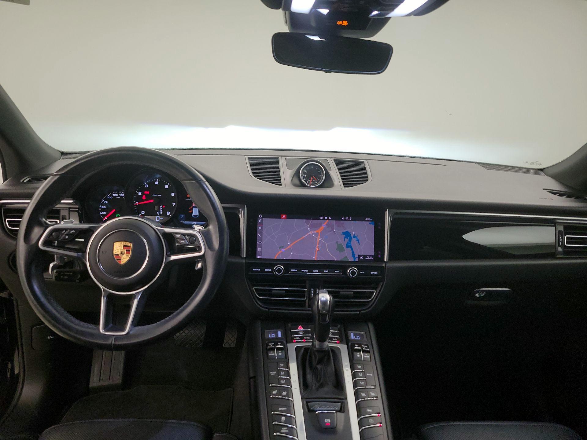 Thumbnail: 2020 Porsche Macan - 8