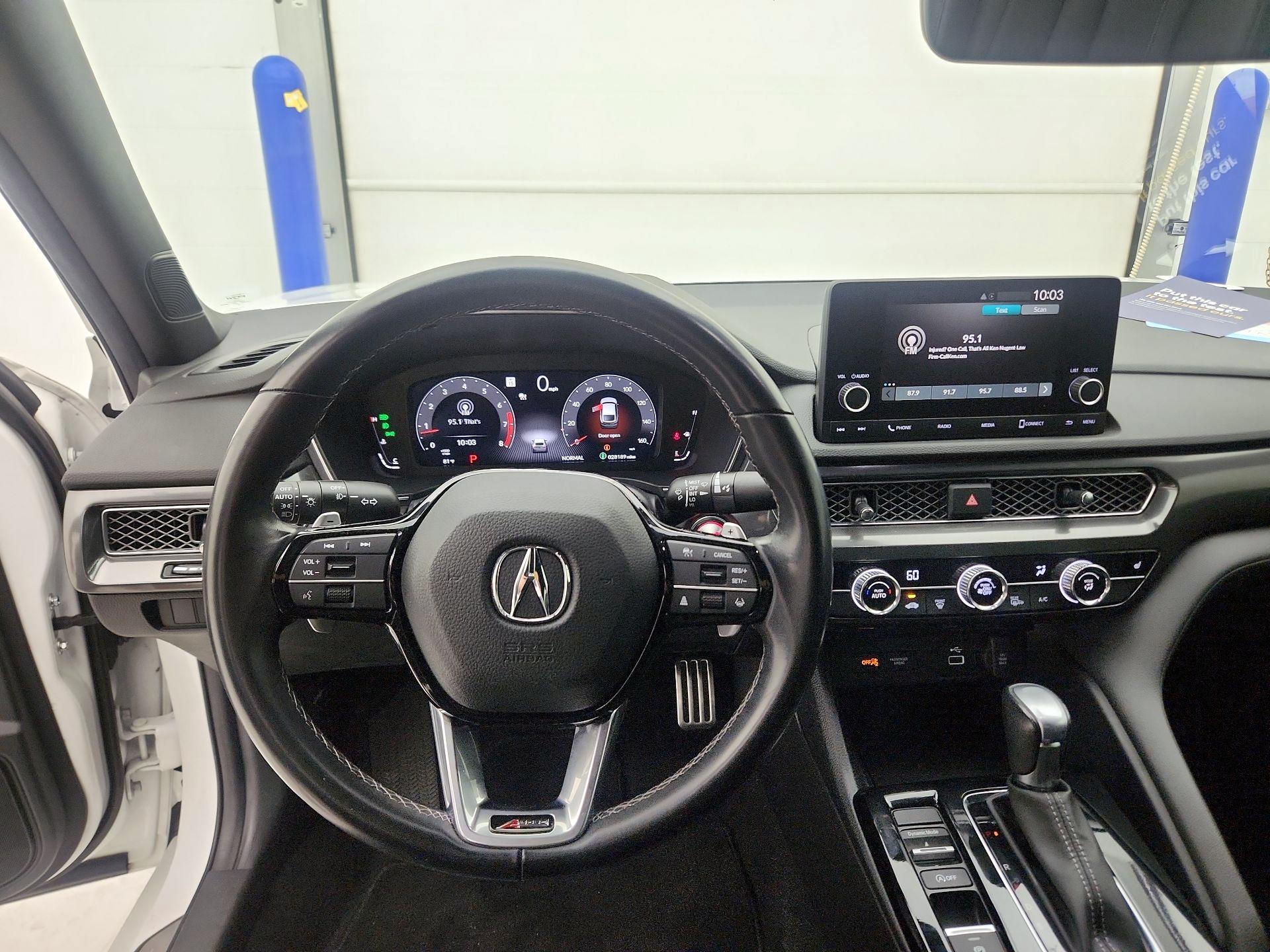 Thumbnail: 2023 Acura Integra - 9