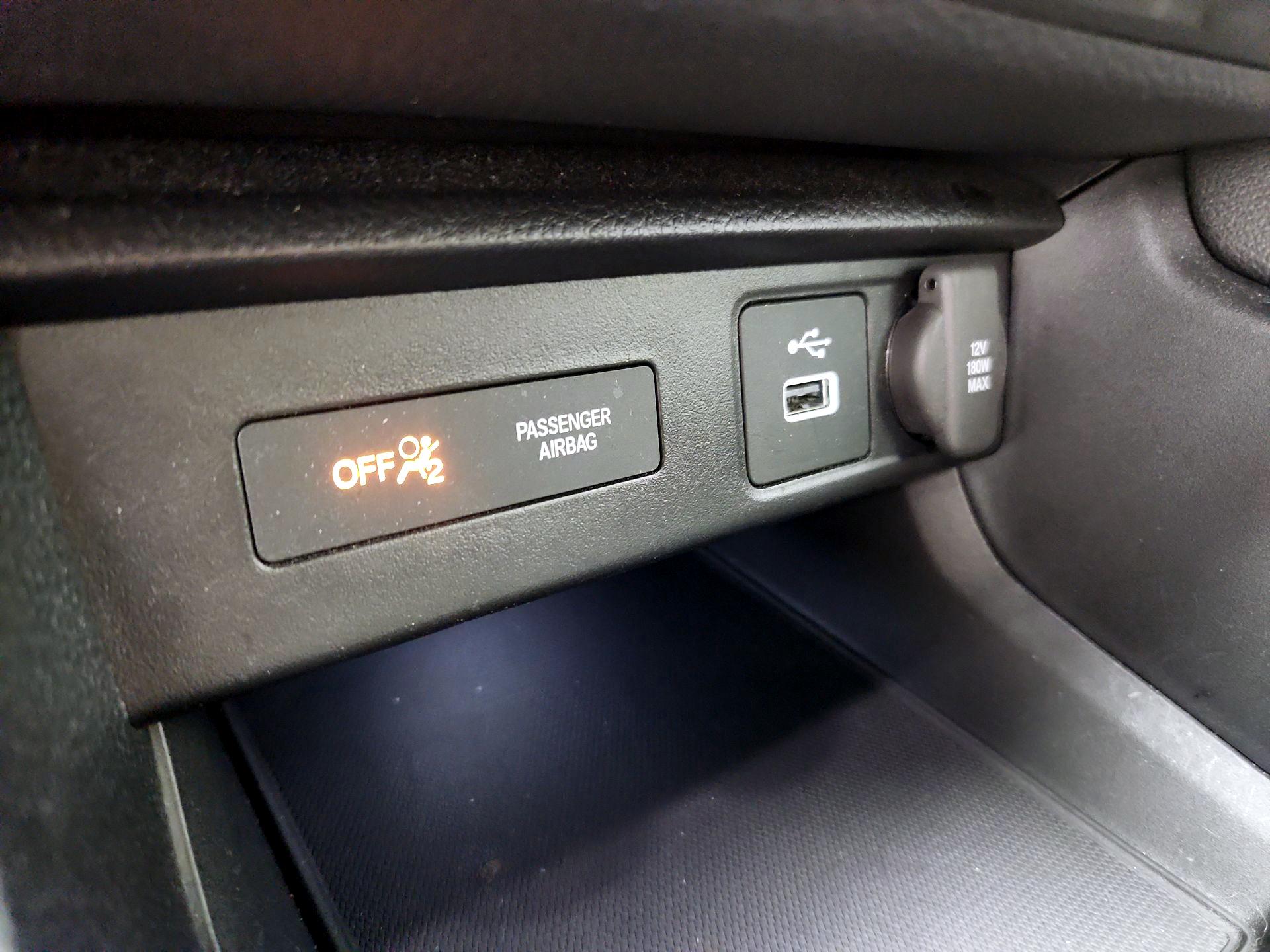 Thumbnail: 2023 Acura Integra - 18