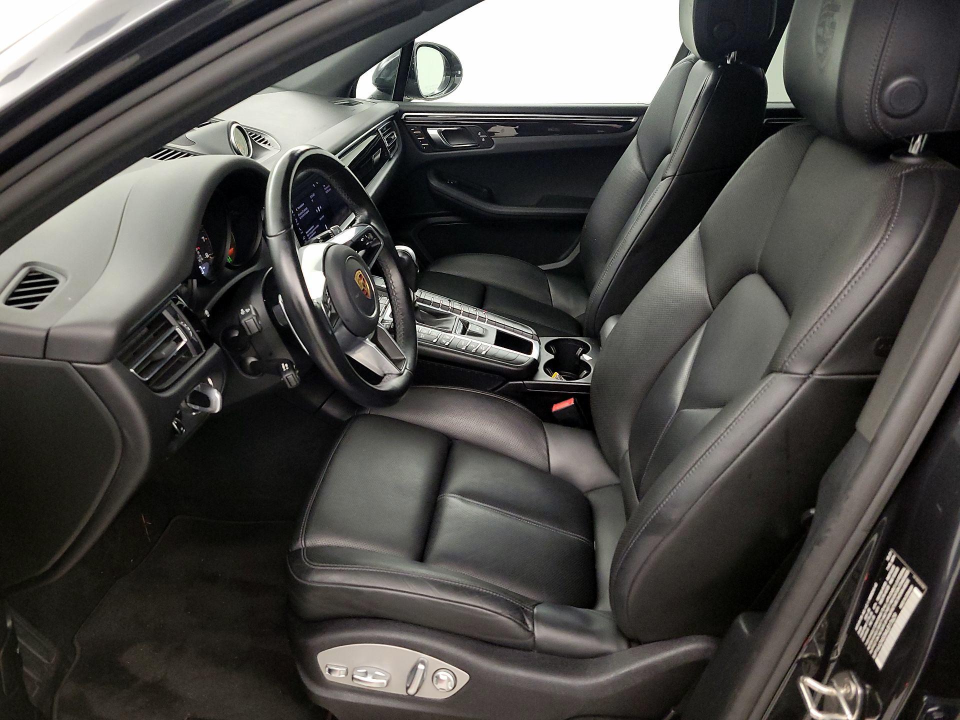Thumbnail: 2021 Porsche Macan - 9