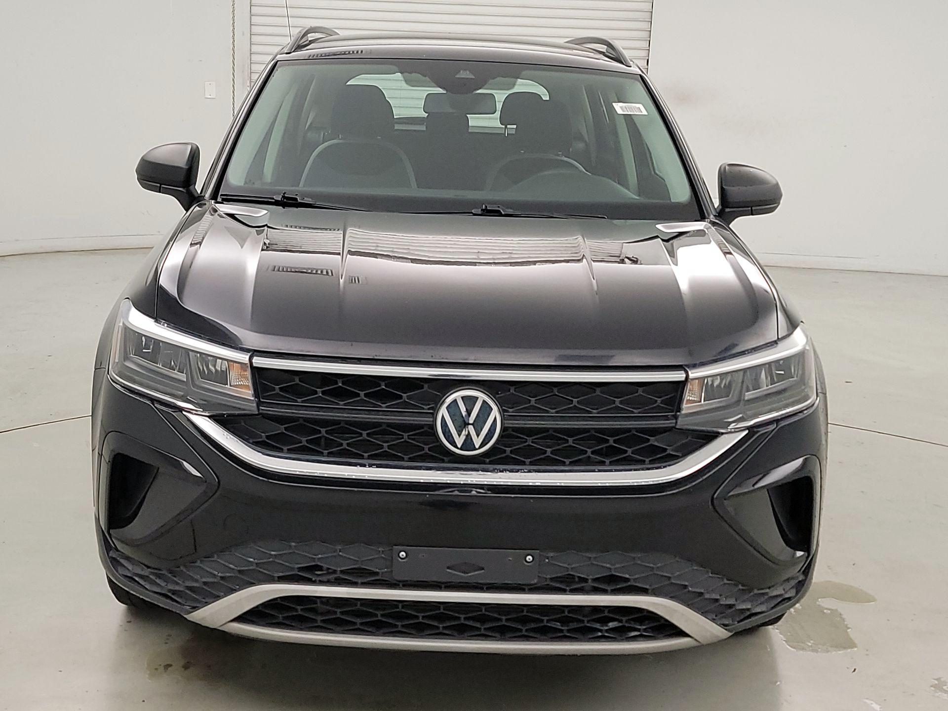 Thumbnail: 2022 Volkswagen Taos - 2